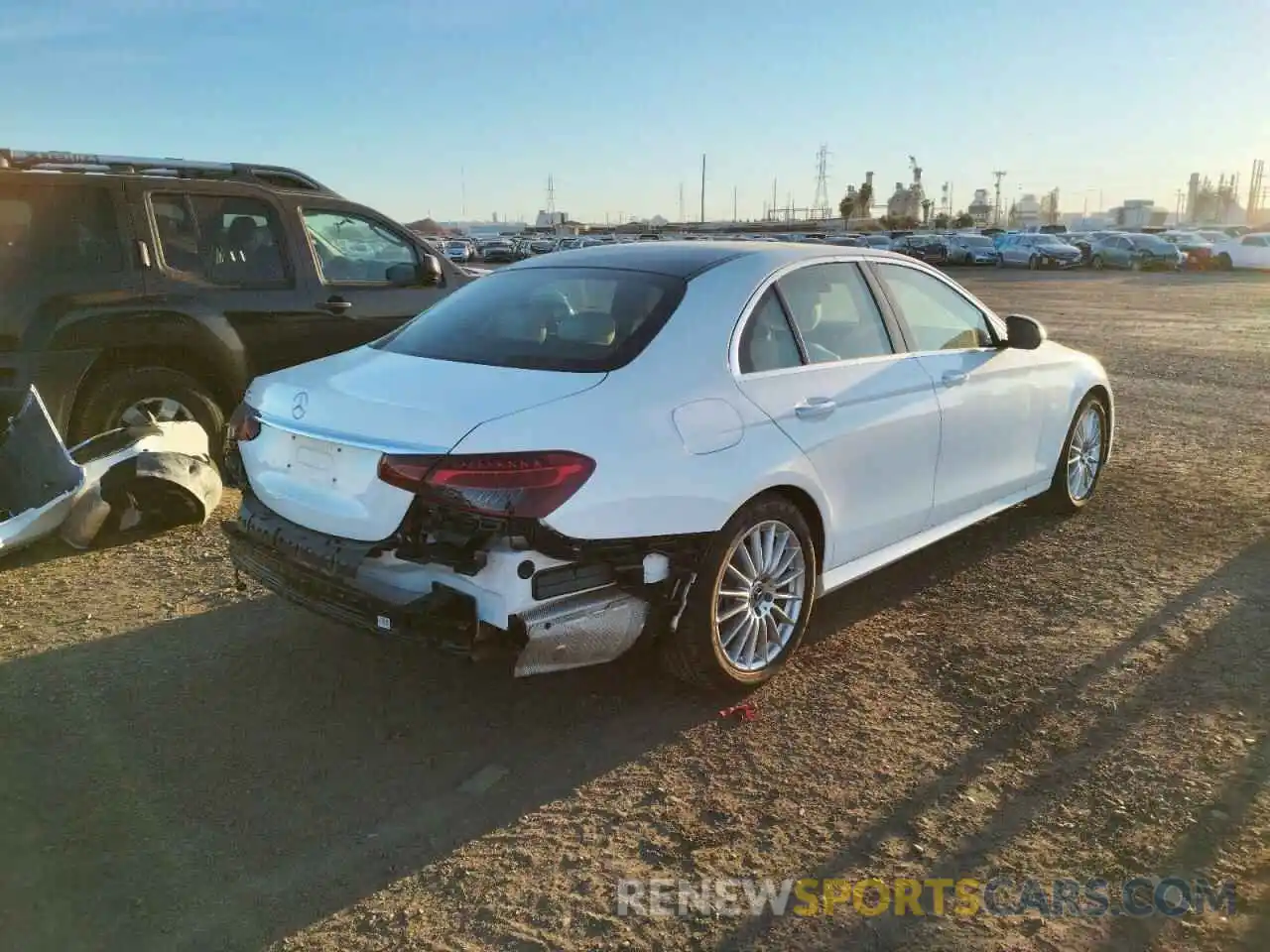 4 Photograph of a damaged car W1KZF8DB9MA969771 MERCEDES-BENZ E-CLASS 2021