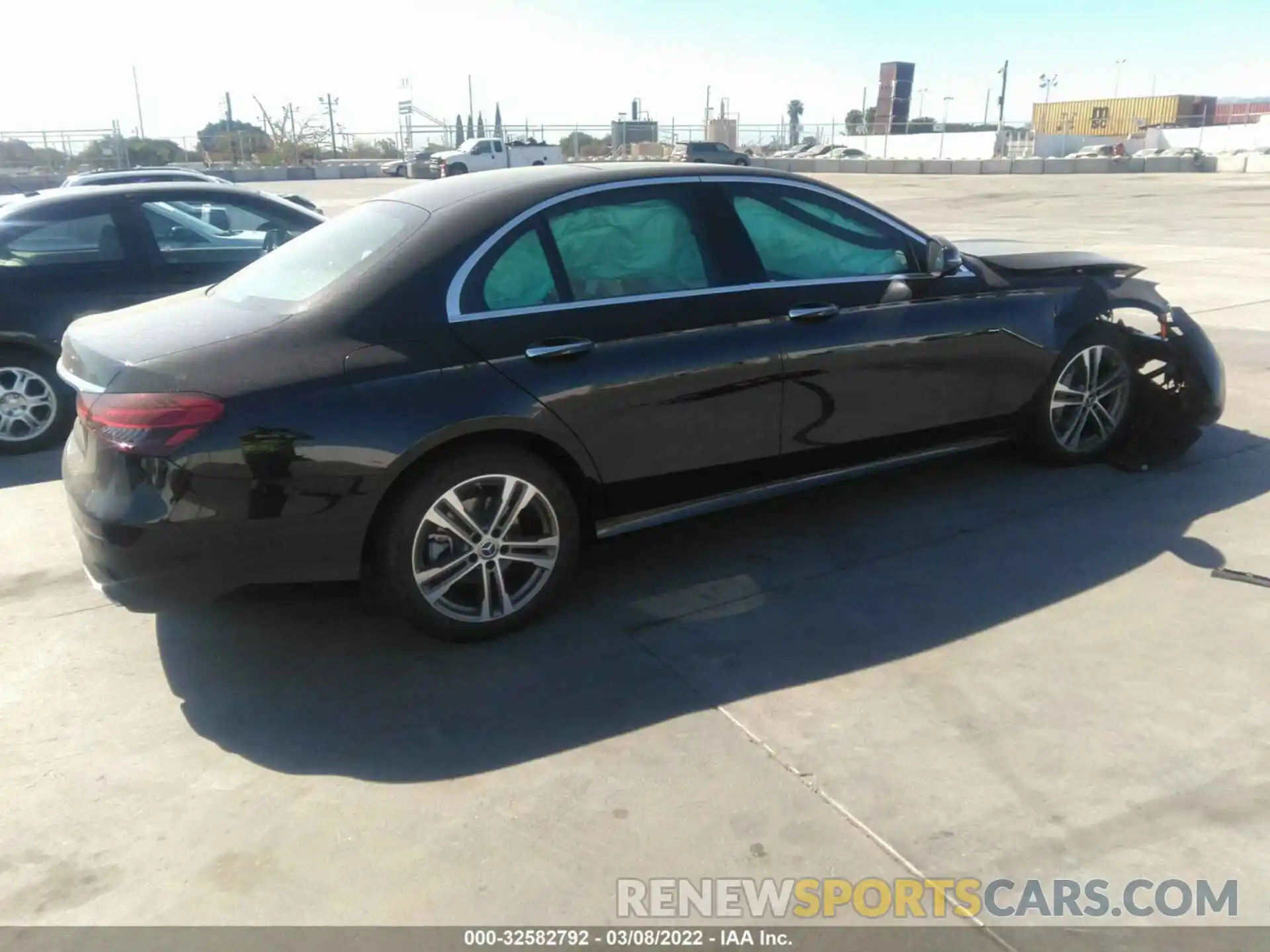 4 Photograph of a damaged car W1KZF8DBXMA879335 MERCEDES-BENZ E-CLASS 2021