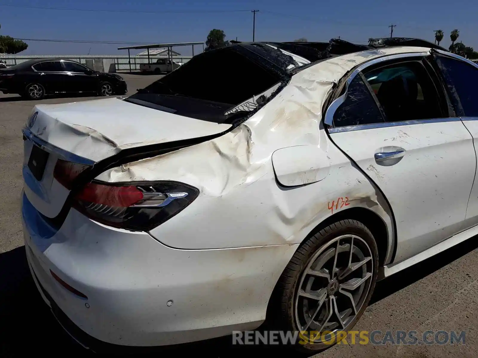 9 Photograph of a damaged car W1KZF8DBXMA911409 MERCEDES-BENZ E-CLASS 2021