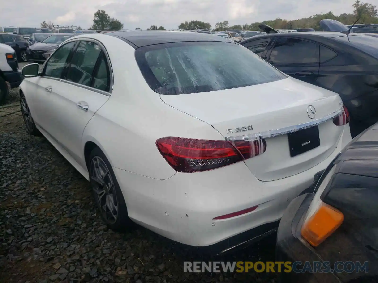 3 Photograph of a damaged car W1KZF8EB1MA881957 MERCEDES-BENZ E-CLASS 2021