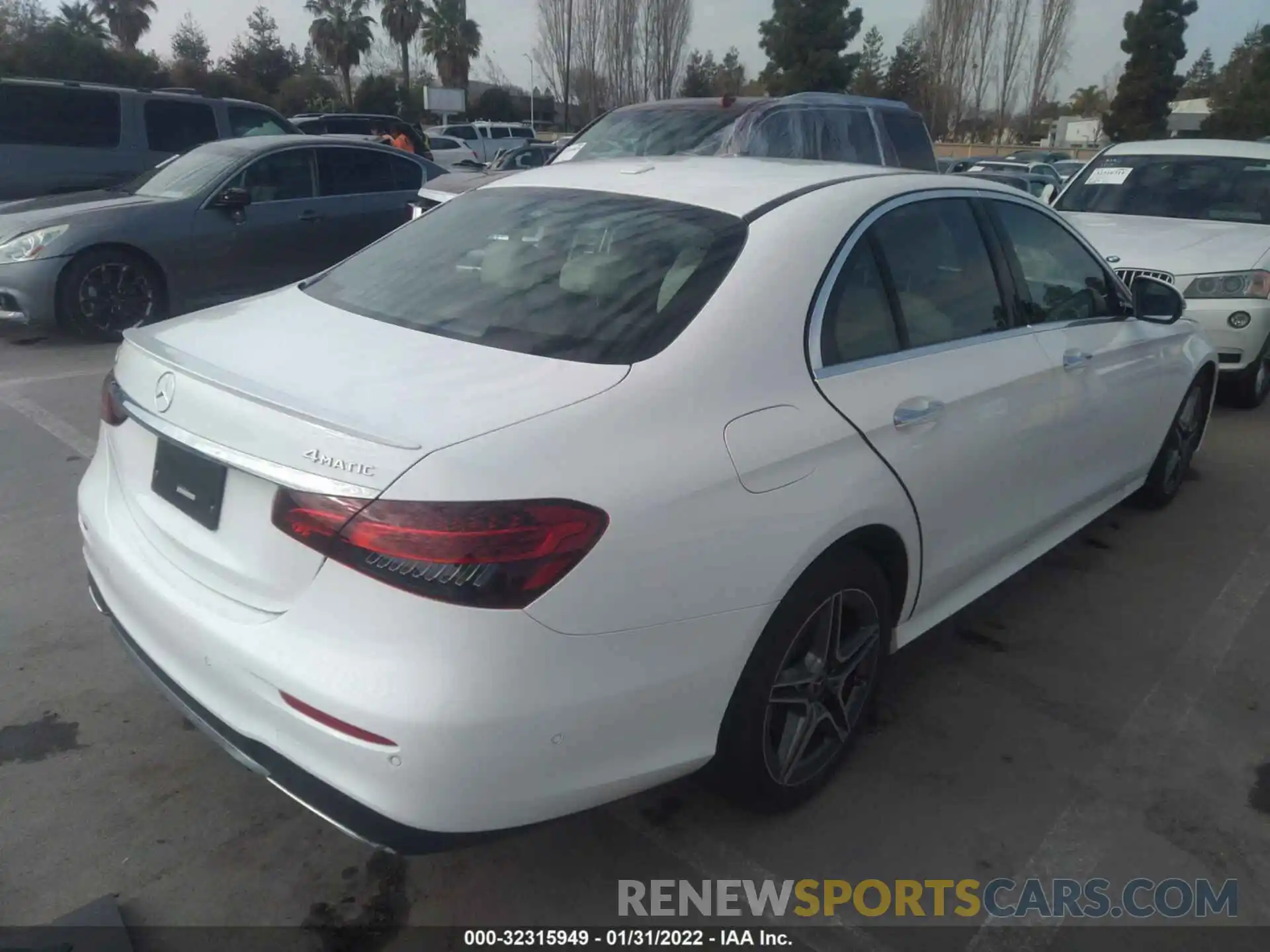 4 Photograph of a damaged car W1KZF8EB2MA921205 MERCEDES-BENZ E-CLASS 2021