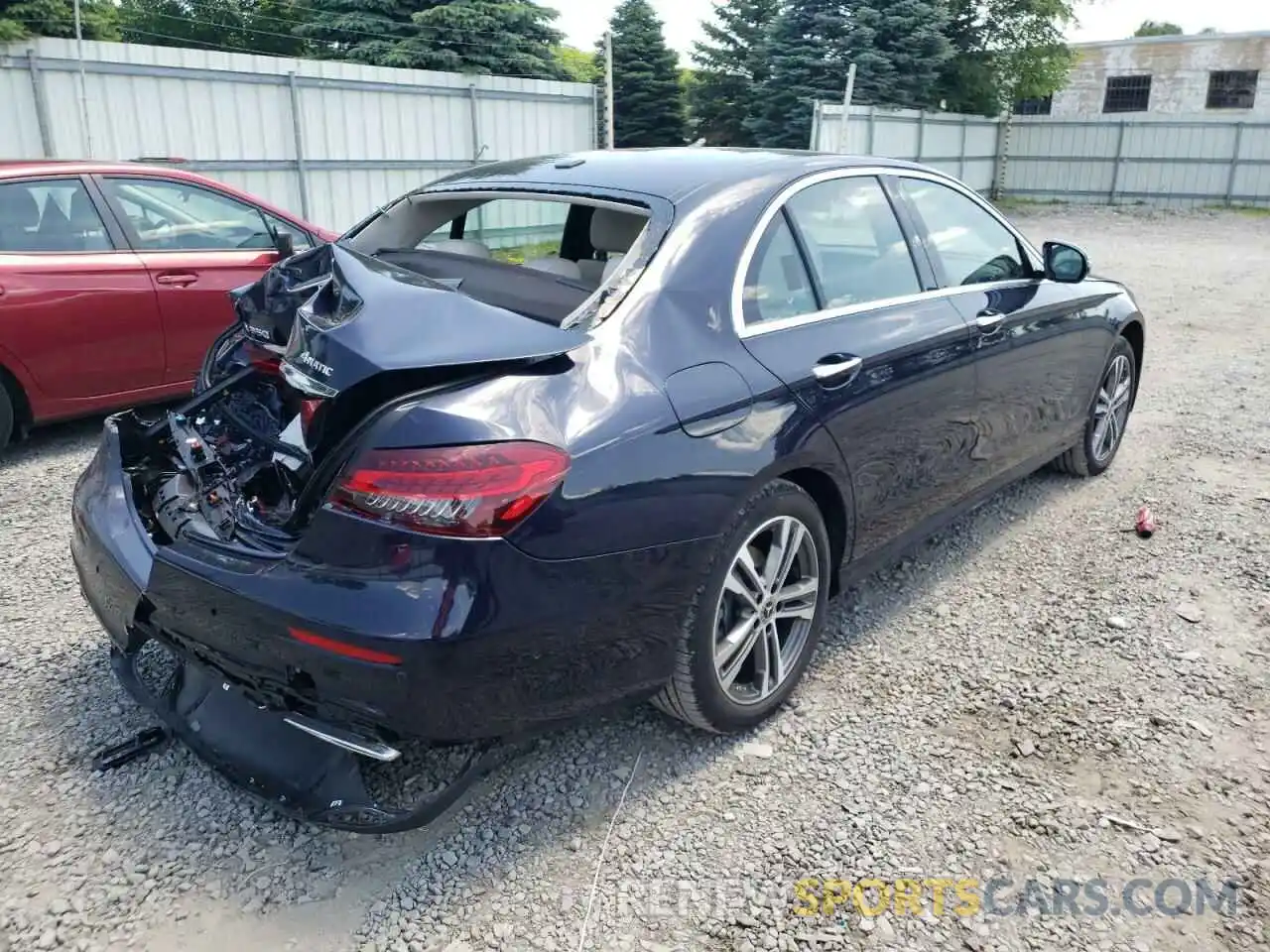 4 Photograph of a damaged car W1KZF8EB2MA999337 MERCEDES-BENZ E-CLASS 2021