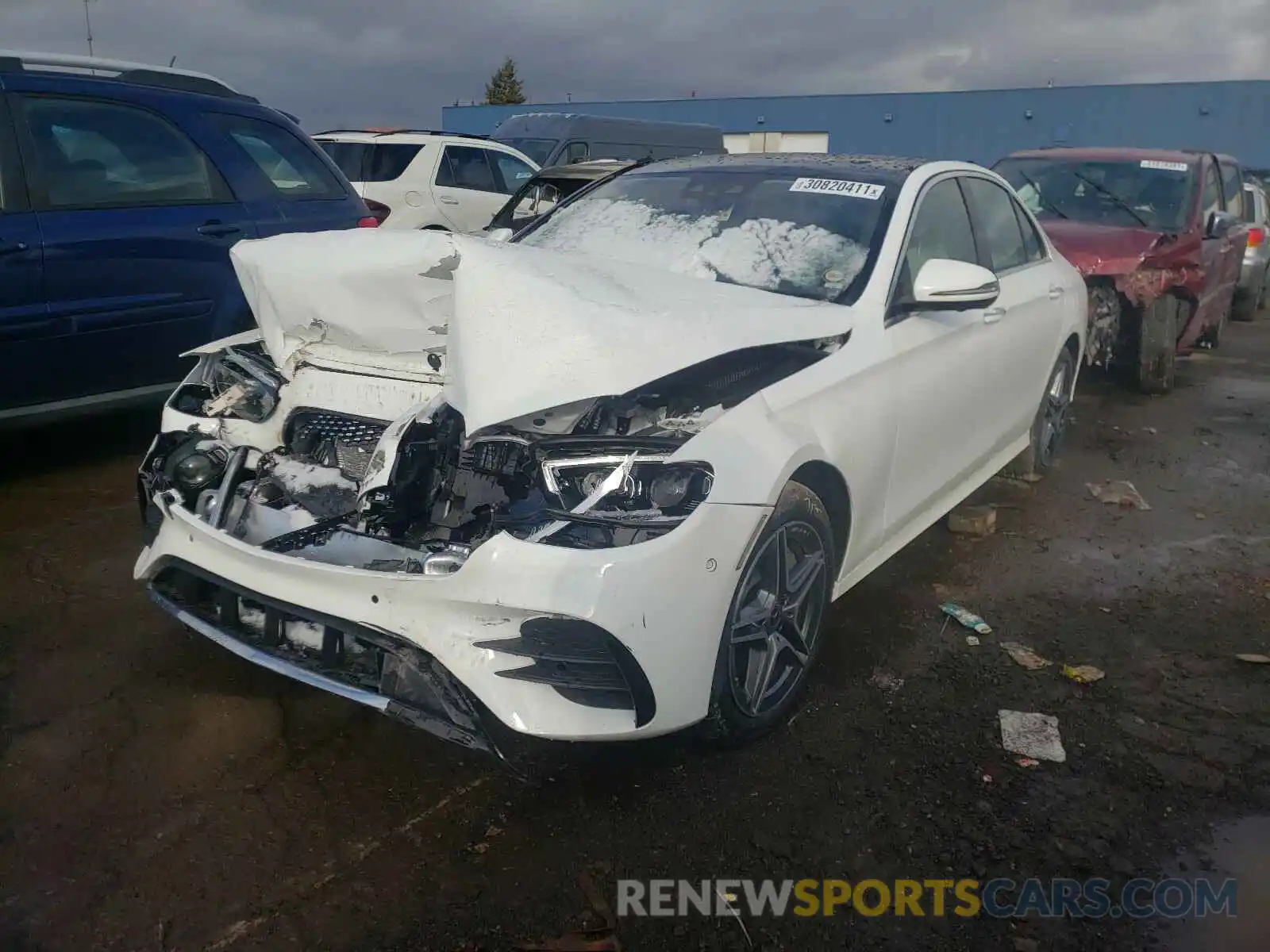 2 Photograph of a damaged car W1KZF8EB3MA901982 MERCEDES-BENZ E CLASS 2021