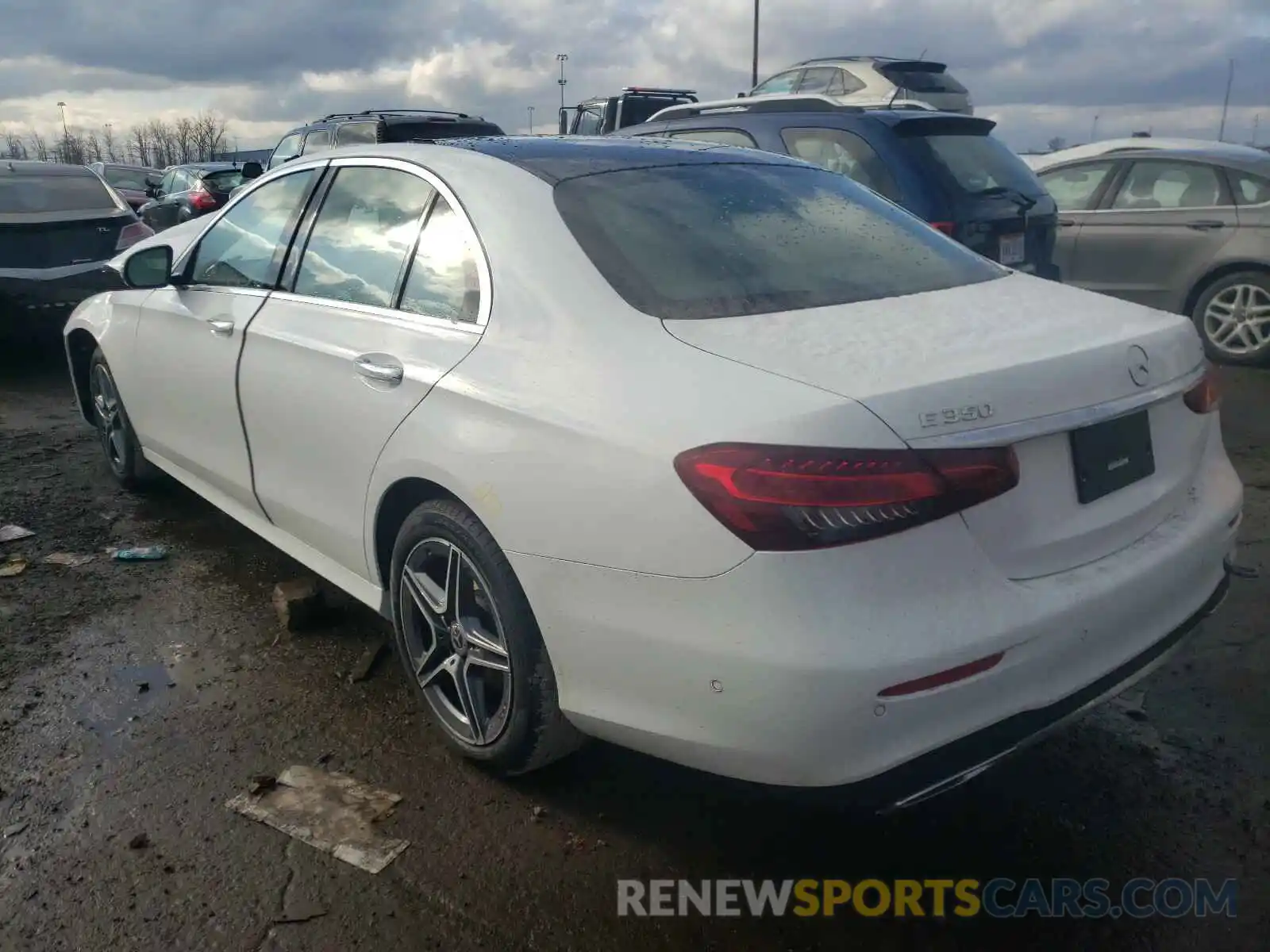 3 Photograph of a damaged car W1KZF8EB3MA901982 MERCEDES-BENZ E CLASS 2021