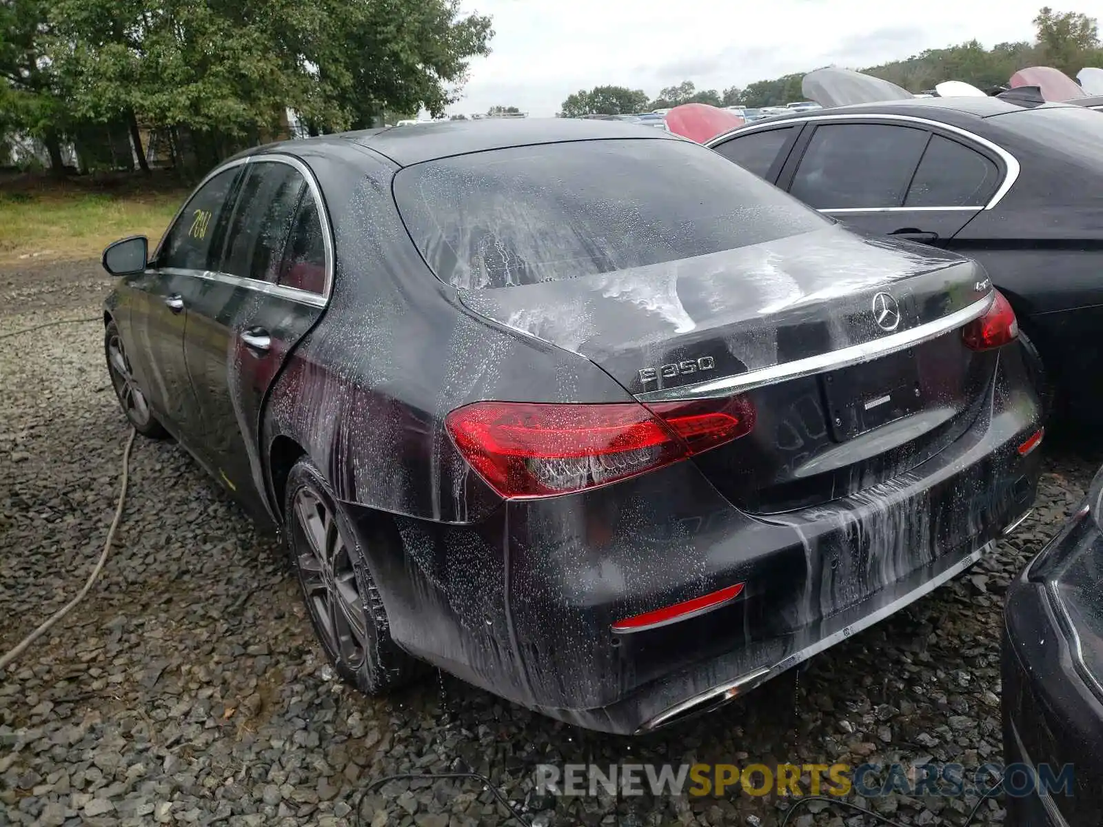 3 Photograph of a damaged car W1KZF8EB3MA946999 MERCEDES-BENZ E-CLASS 2021