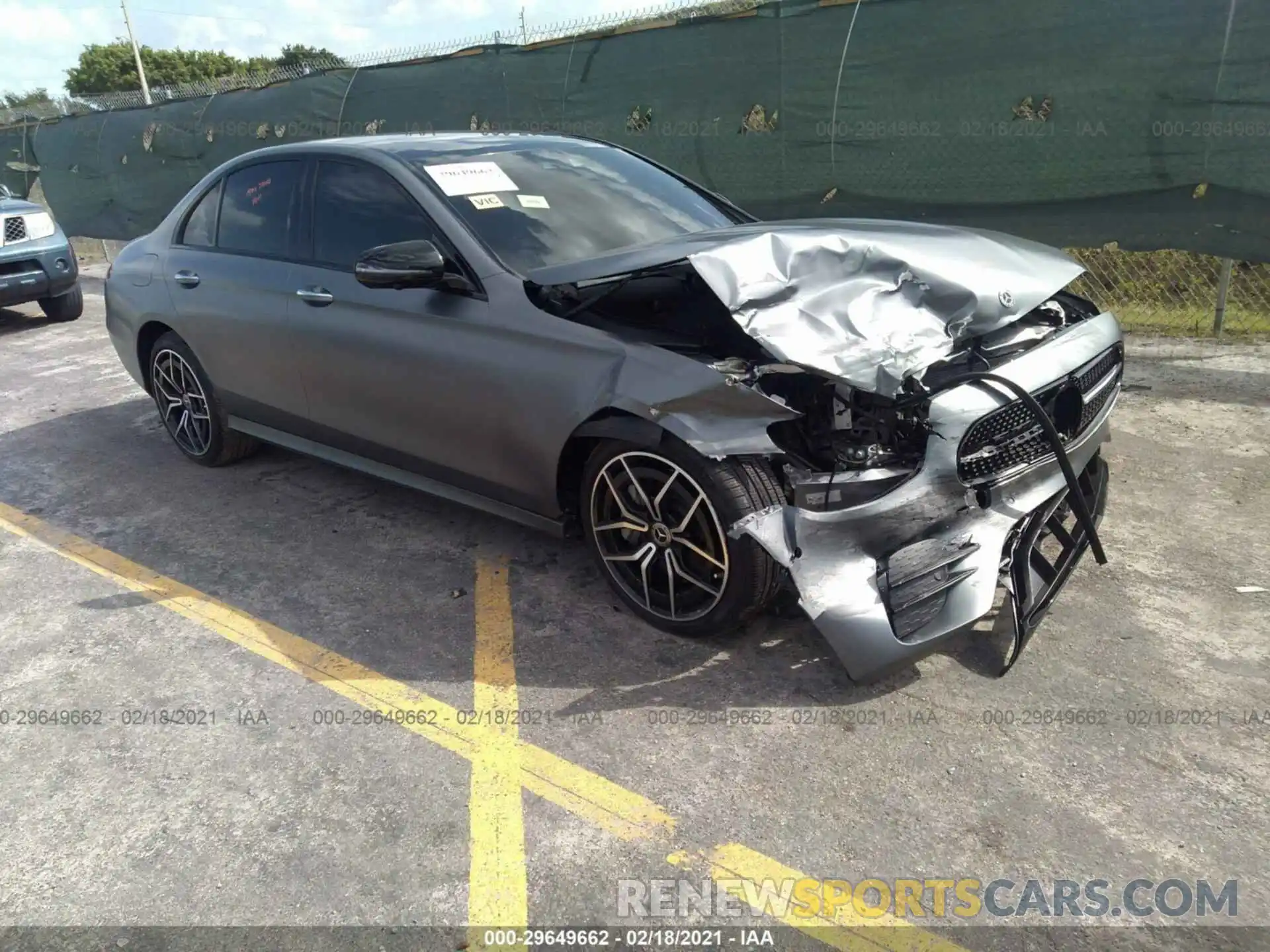 1 Photograph of a damaged car W1KZF8EB4MA909704 MERCEDES-BENZ E-CLASS 2021