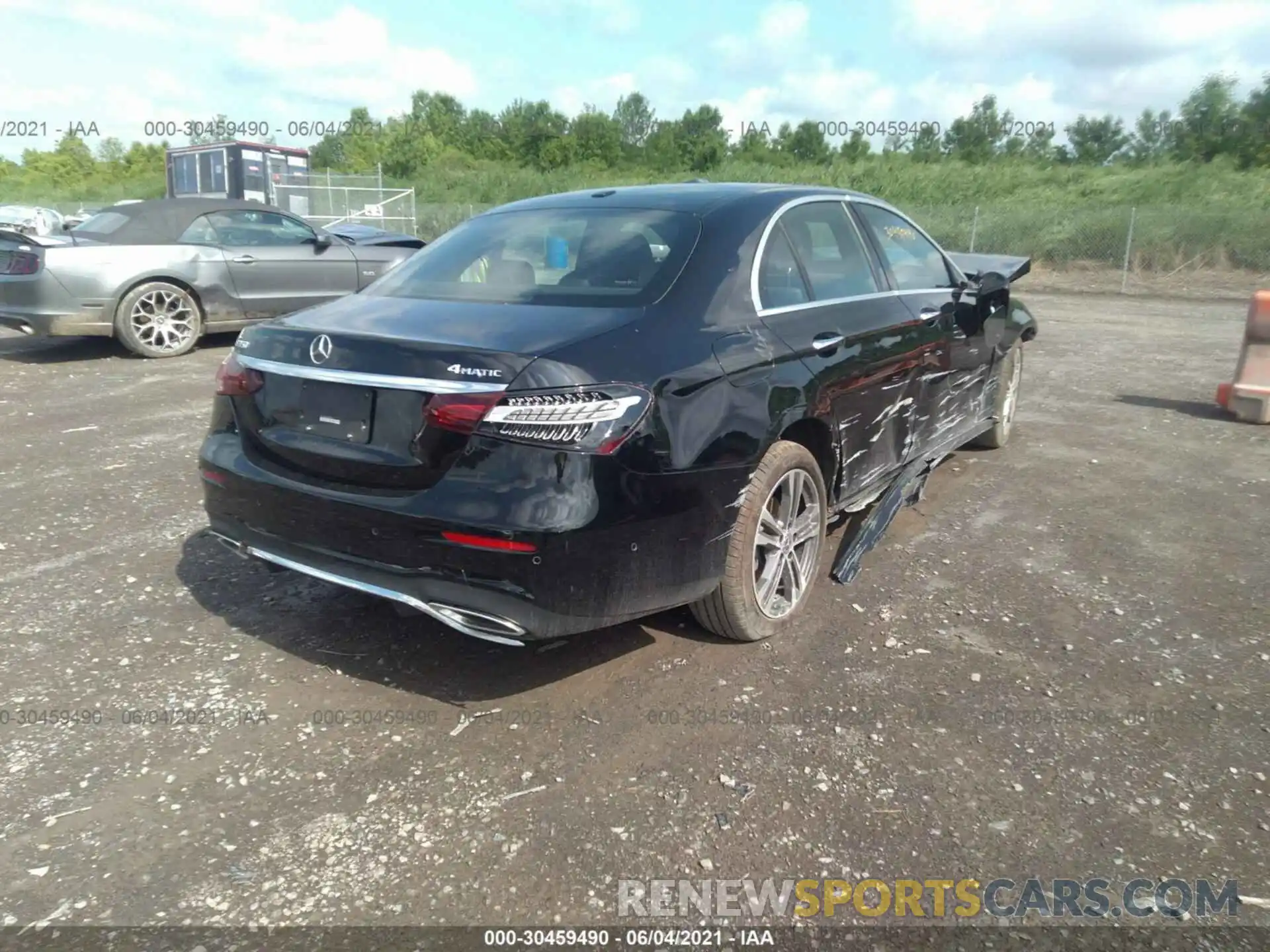 4 Photograph of a damaged car W1KZF8EB5MA886630 MERCEDES-BENZ E-CLASS 2021