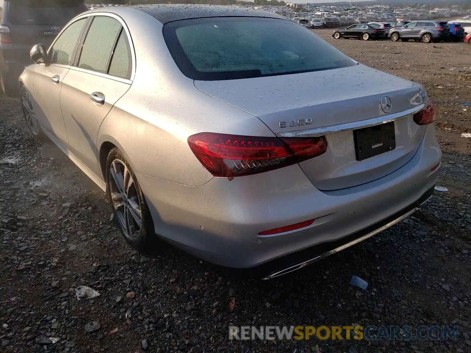 3 Photograph of a damaged car W1KZF8EB5MA932358 MERCEDES-BENZ E-CLASS 2021