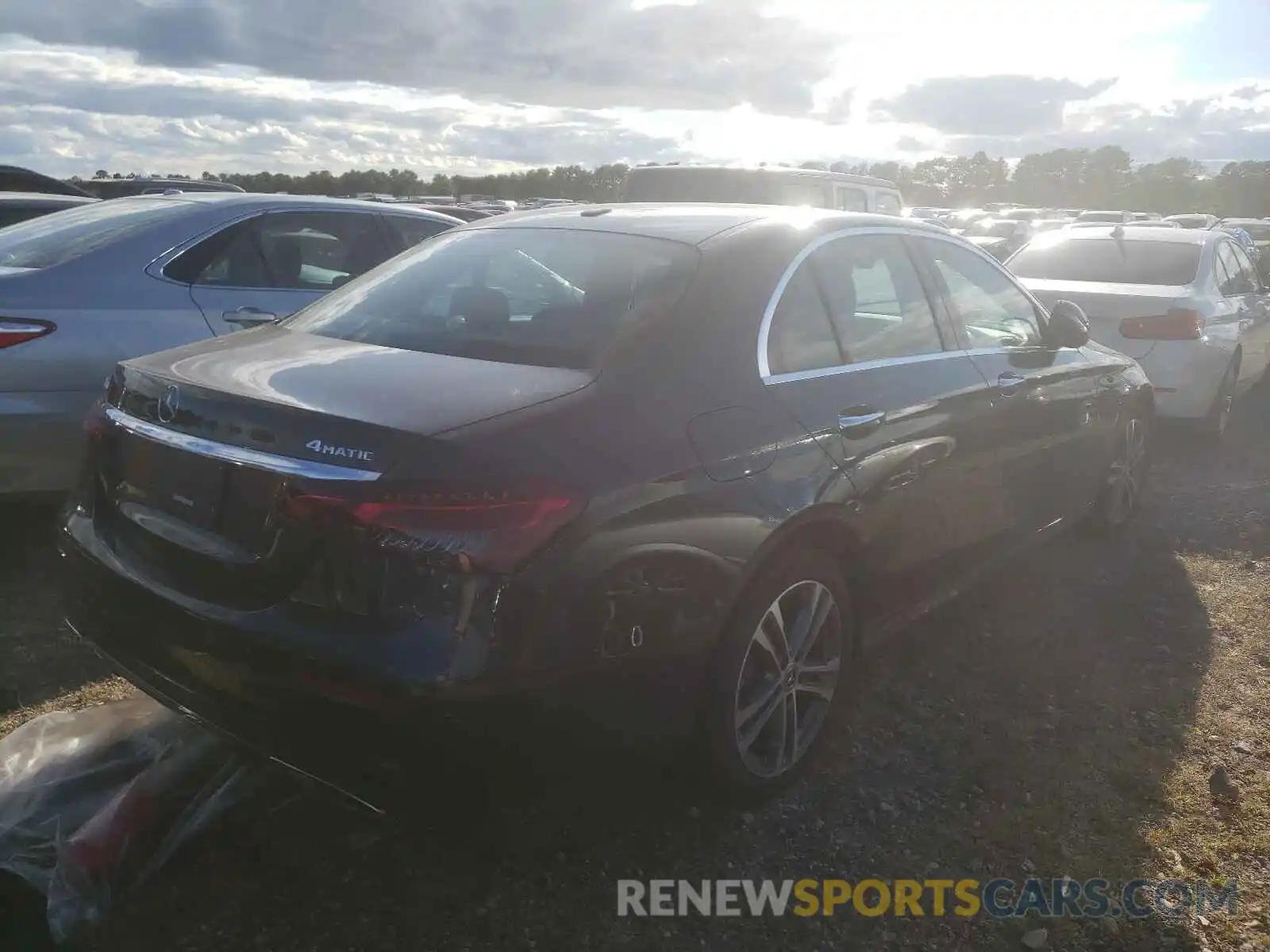 4 Photograph of a damaged car W1KZF8EB8MA981652 MERCEDES-BENZ E-CLASS 2021