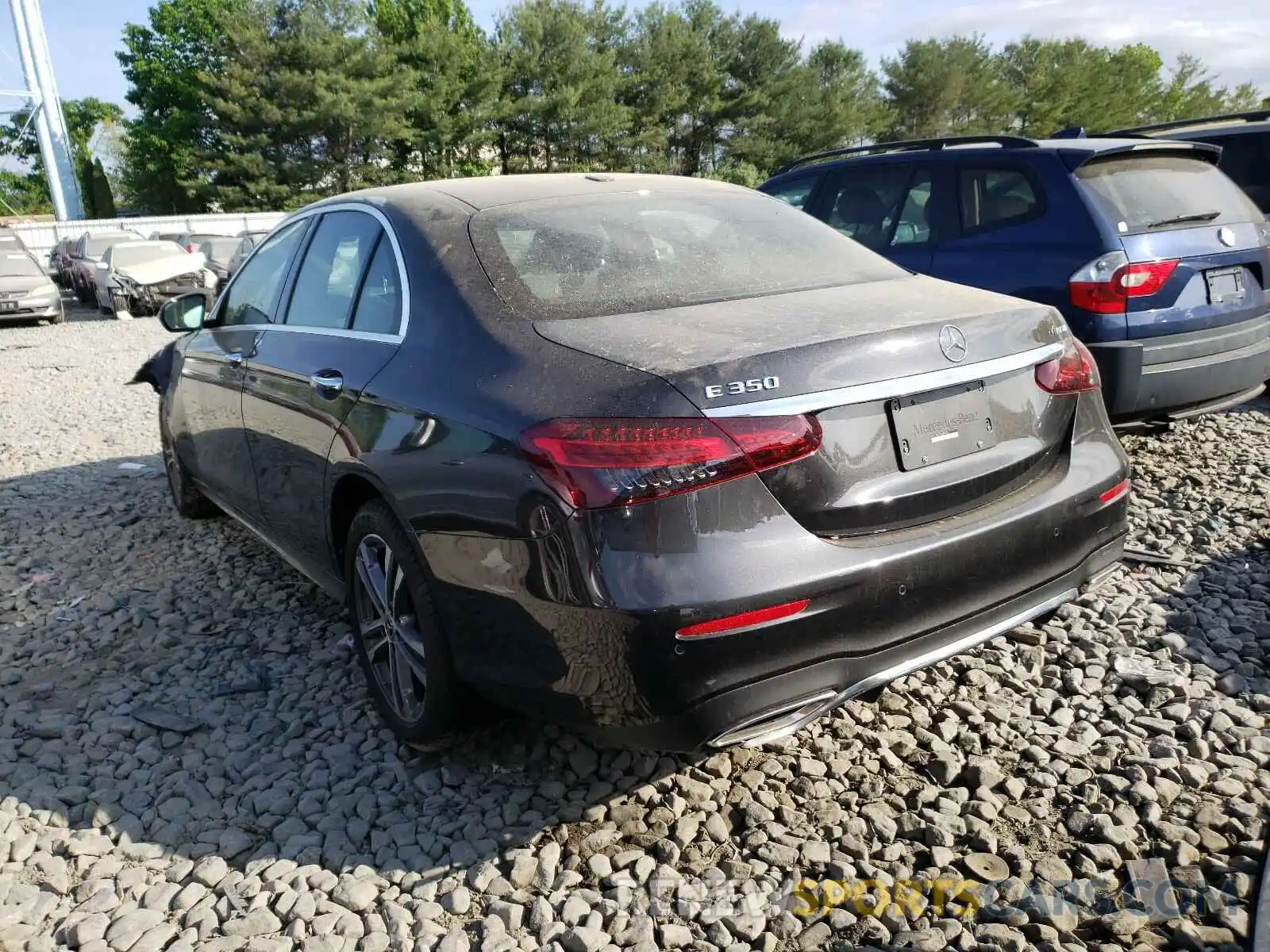 3 Photograph of a damaged car W1KZF8EB9MA894925 MERCEDES-BENZ E CLASS 2021