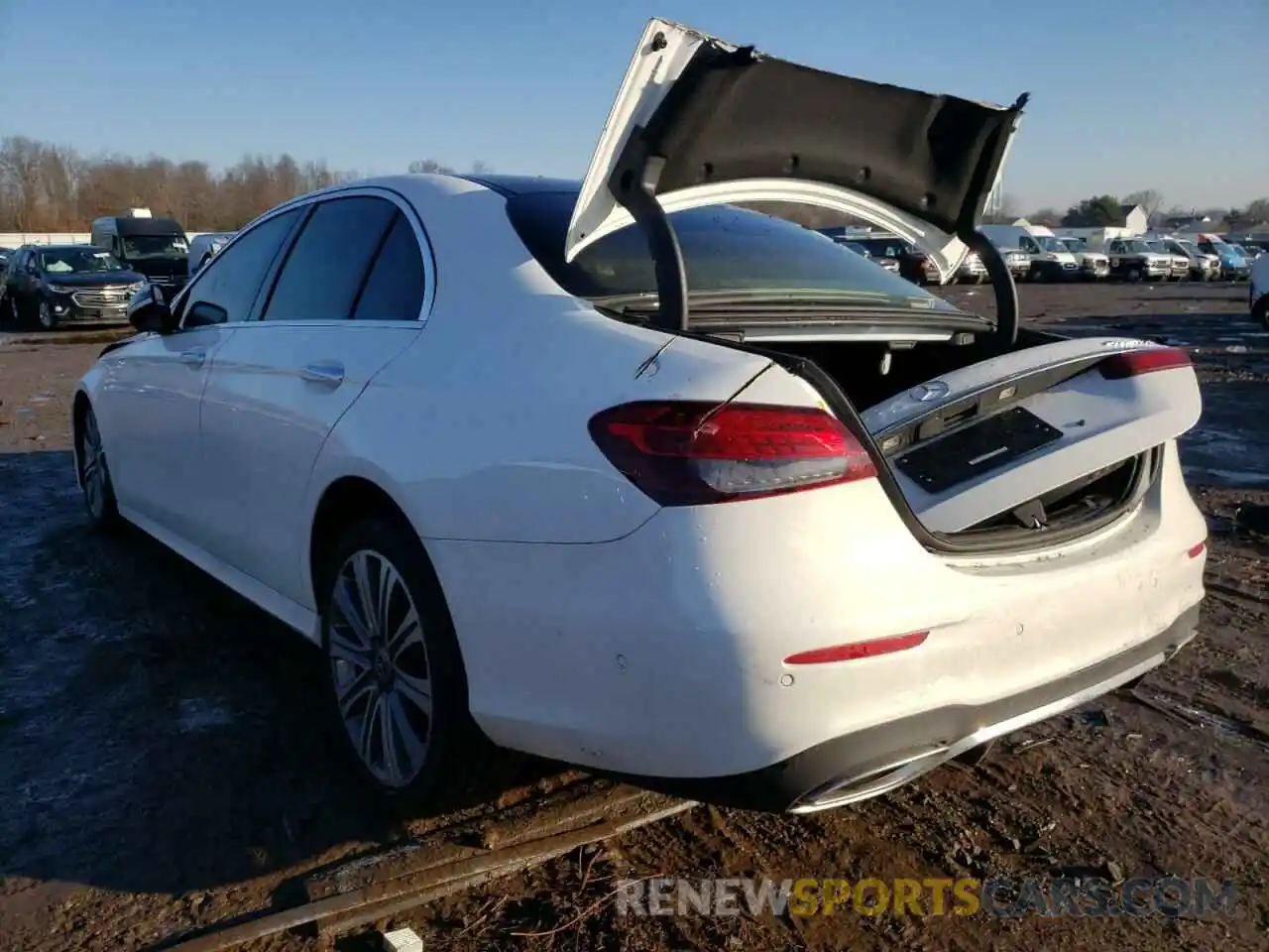 3 Photograph of a damaged car W1KZF8EB9MA949678 MERCEDES-BENZ E-CLASS 2021