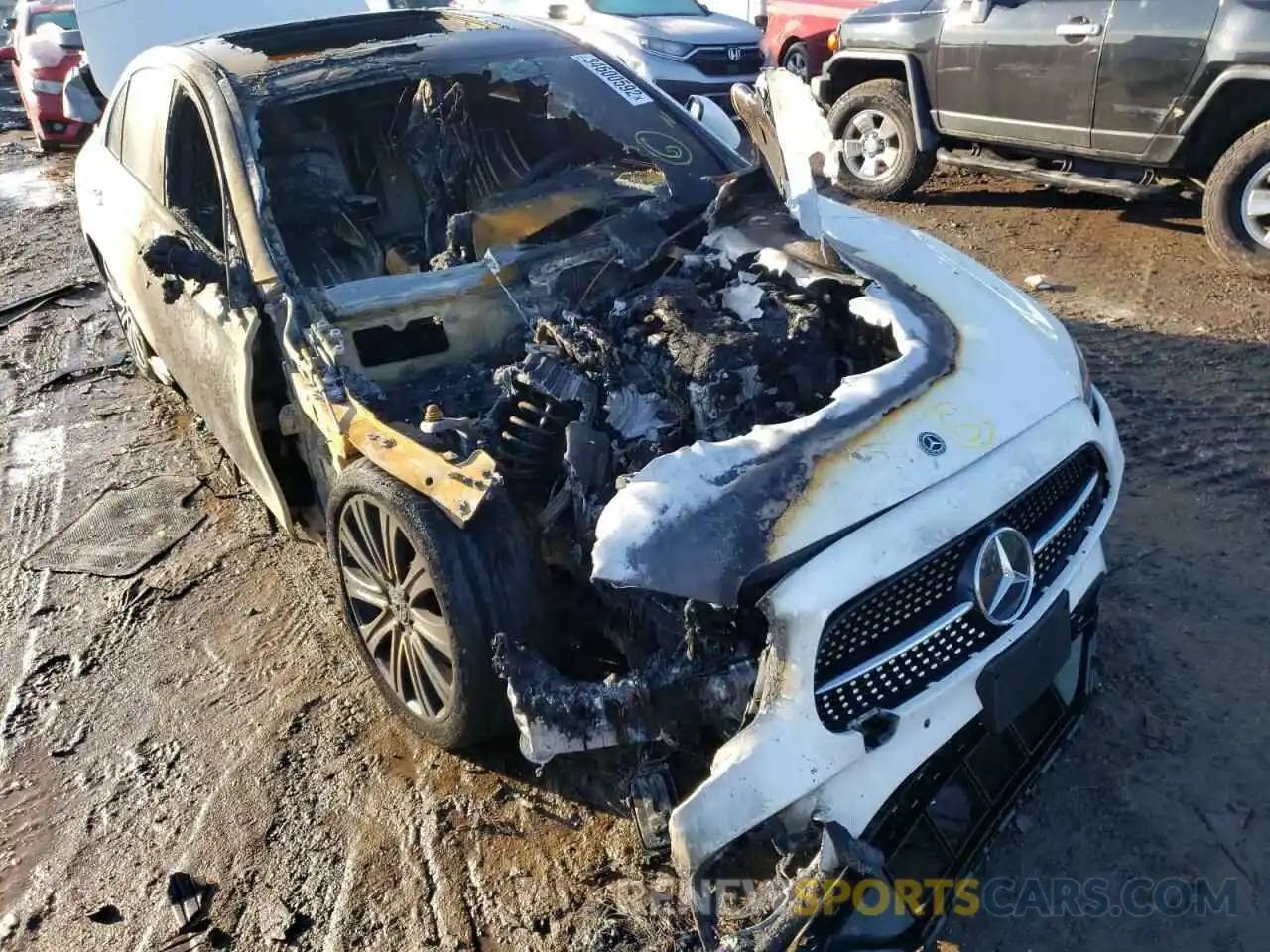 9 Photograph of a damaged car W1KZF8EB9MA949678 MERCEDES-BENZ E-CLASS 2021