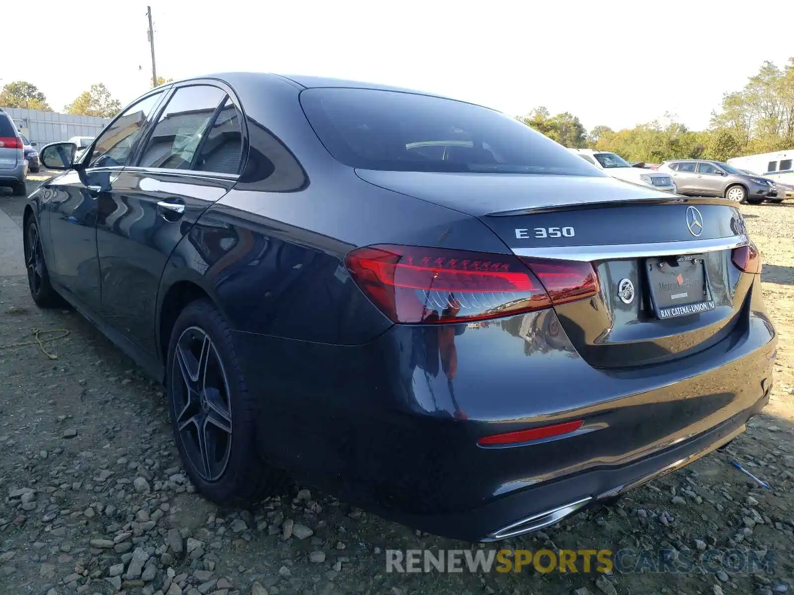 3 Photograph of a damaged car W1KZF8EBXMA886784 MERCEDES-BENZ E-CLASS 2021