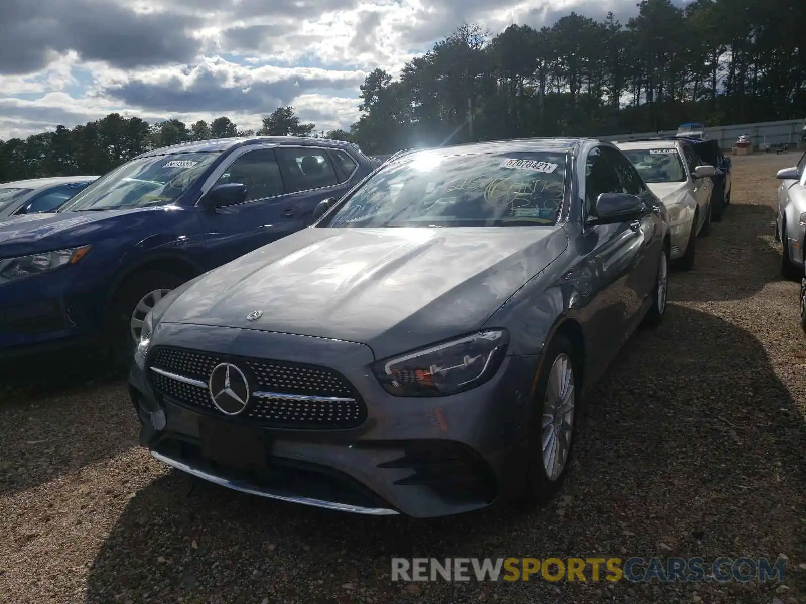 2 Photograph of a damaged car W1KZF8EBXMA918648 MERCEDES-BENZ E-CLASS 2021