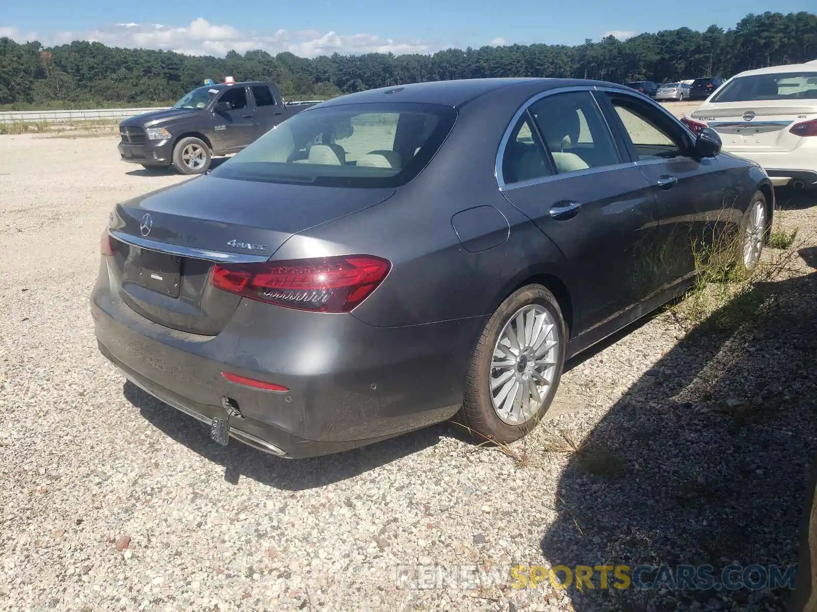 4 Photograph of a damaged car W1KZF8EBXMA918648 MERCEDES-BENZ E-CLASS 2021