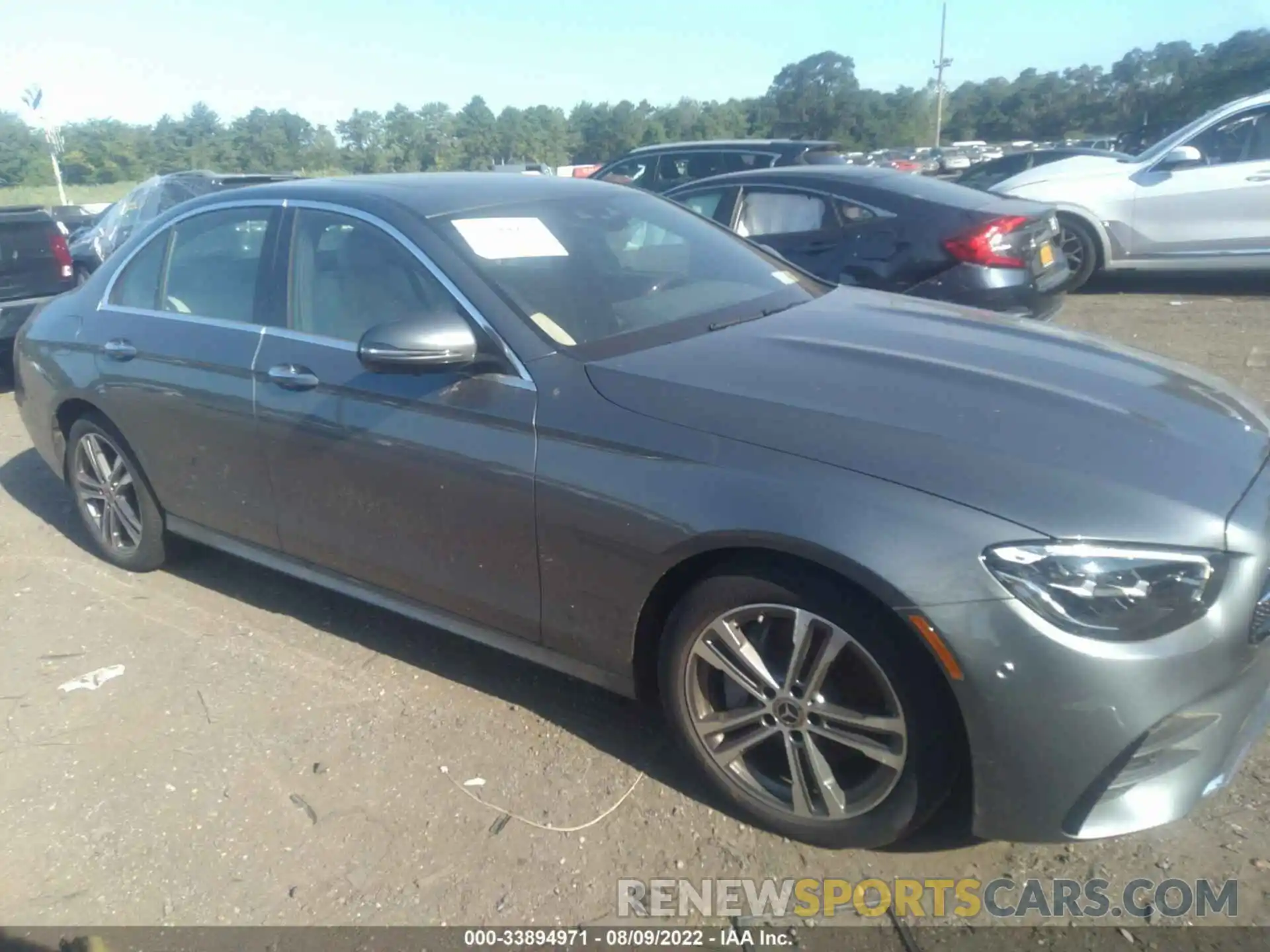 1 Photograph of a damaged car W1KZF8EBXMA933330 MERCEDES-BENZ E-CLASS 2021