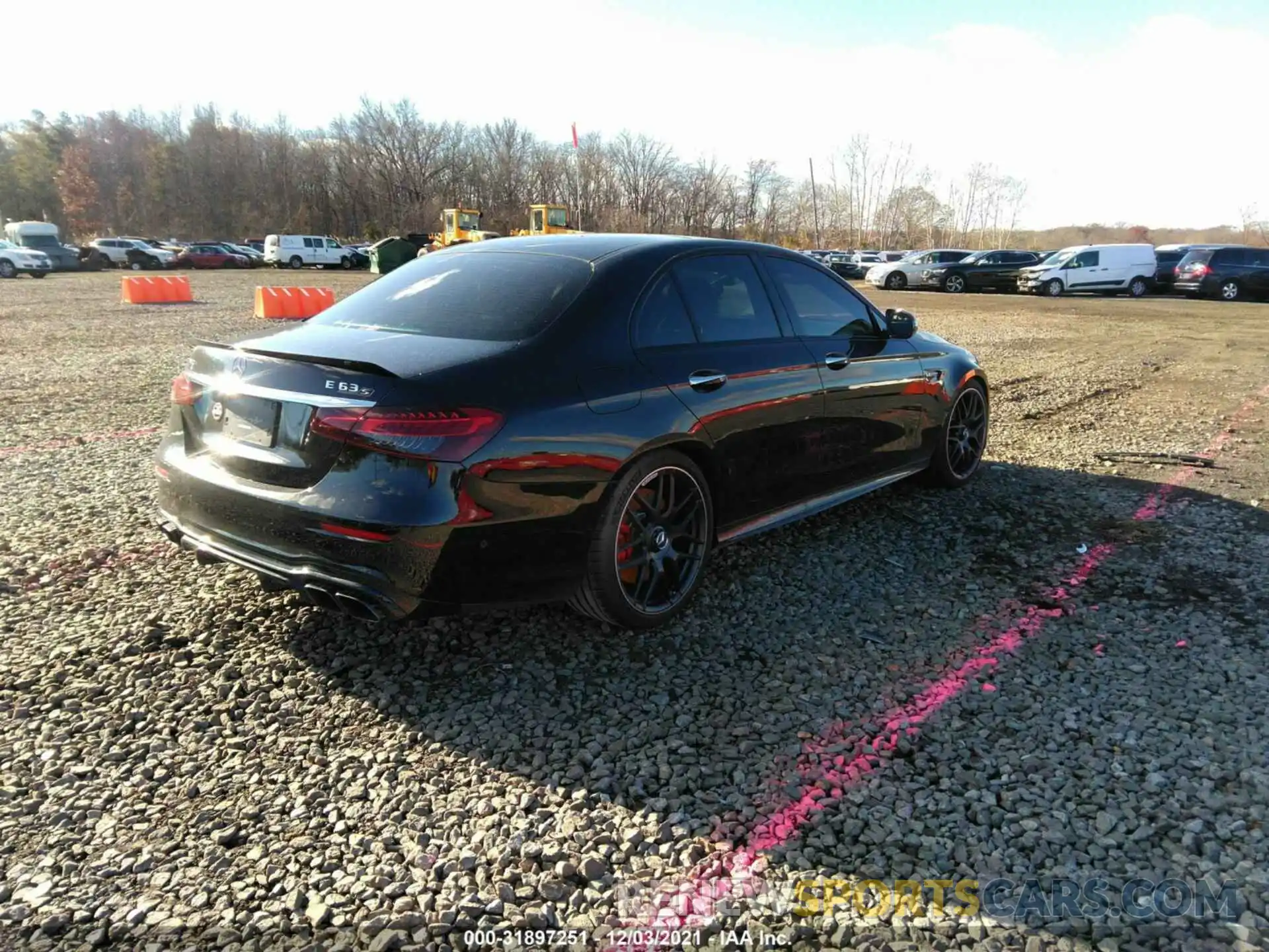 4 Photograph of a damaged car W1KZF8KB3MA931701 MERCEDES-BENZ E-CLASS 2021