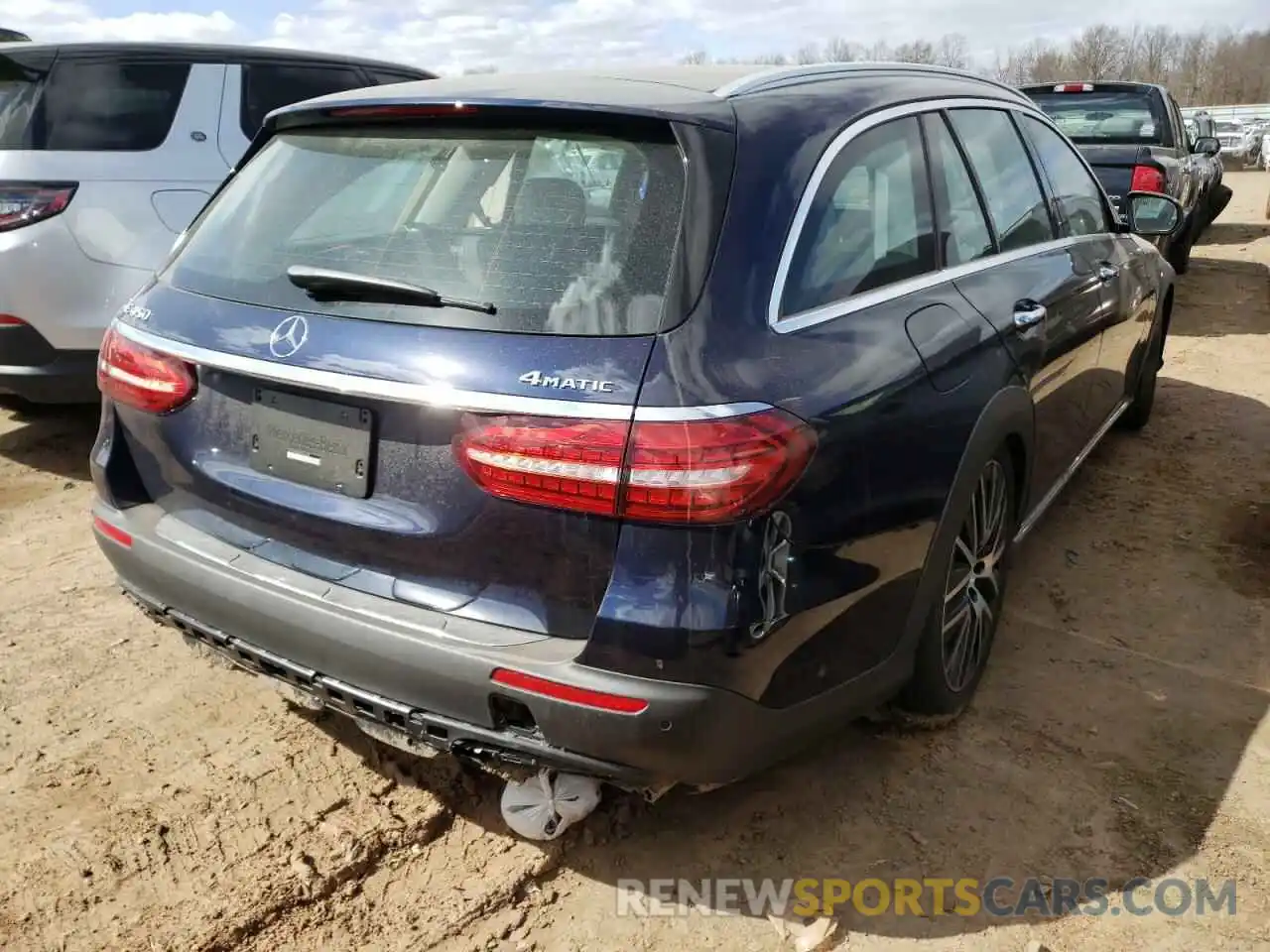 4 Photograph of a damaged car W1KZH6AB5MA967549 MERCEDES-BENZ E-CLASS 2021