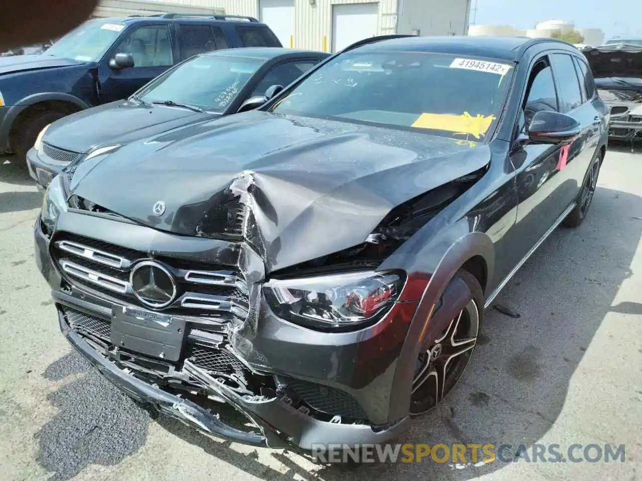 2 Photograph of a damaged car W1KZH6AB6MA902905 MERCEDES-BENZ E-CLASS 2021