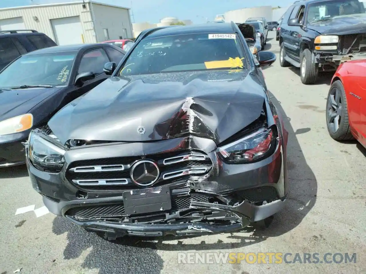 9 Photograph of a damaged car W1KZH6AB6MA902905 MERCEDES-BENZ E-CLASS 2021