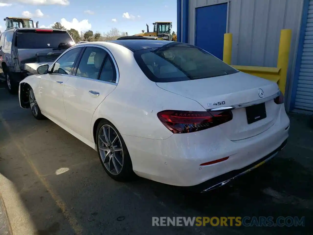 3 Photograph of a damaged car W1KZF5KB4NB010288 MERCEDES-BENZ E-CLASS 2022