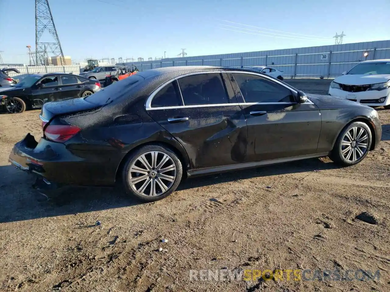 3 Photograph of a damaged car W1KZF8DB3NB025153 MERCEDES-BENZ E-CLASS 2022