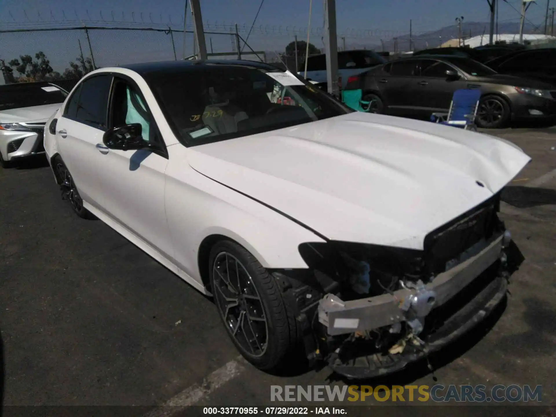 1 Photograph of a damaged car W1KZF8DB3NB027646 MERCEDES-BENZ E-CLASS 2022