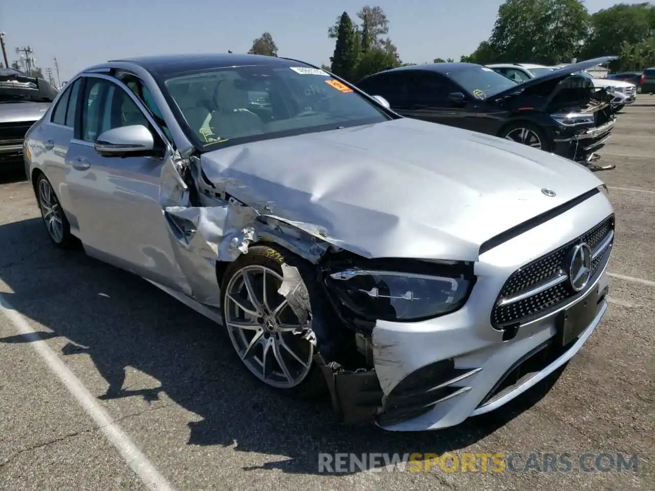 1 Photograph of a damaged car W1KZF8DB4NB022391 MERCEDES-BENZ E-CLASS 2022