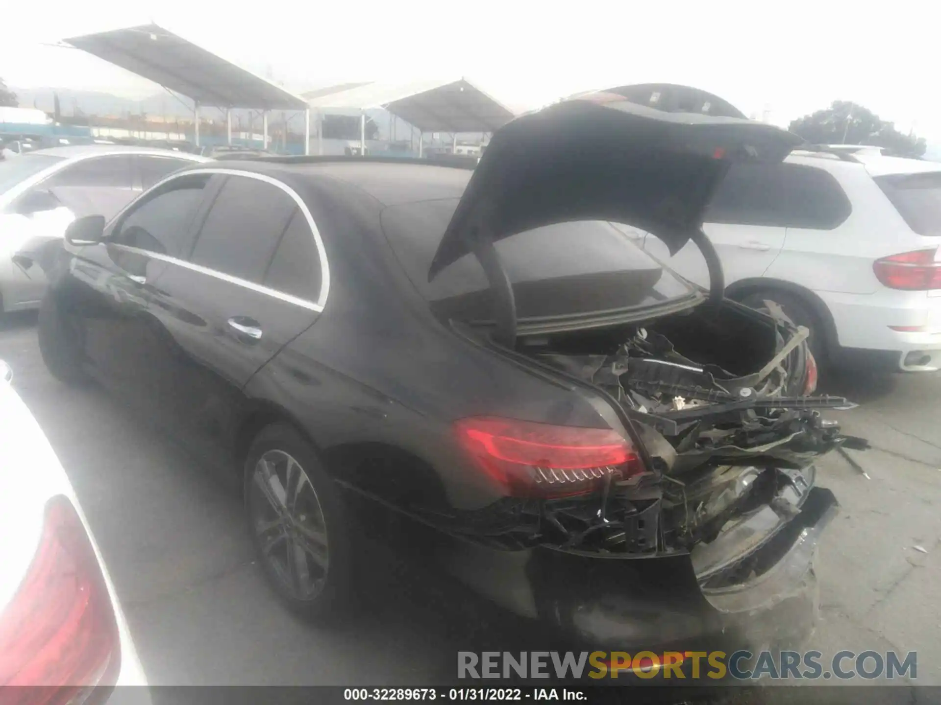 3 Photograph of a damaged car W1KZF8DB6NB013529 MERCEDES-BENZ E-CLASS 2022