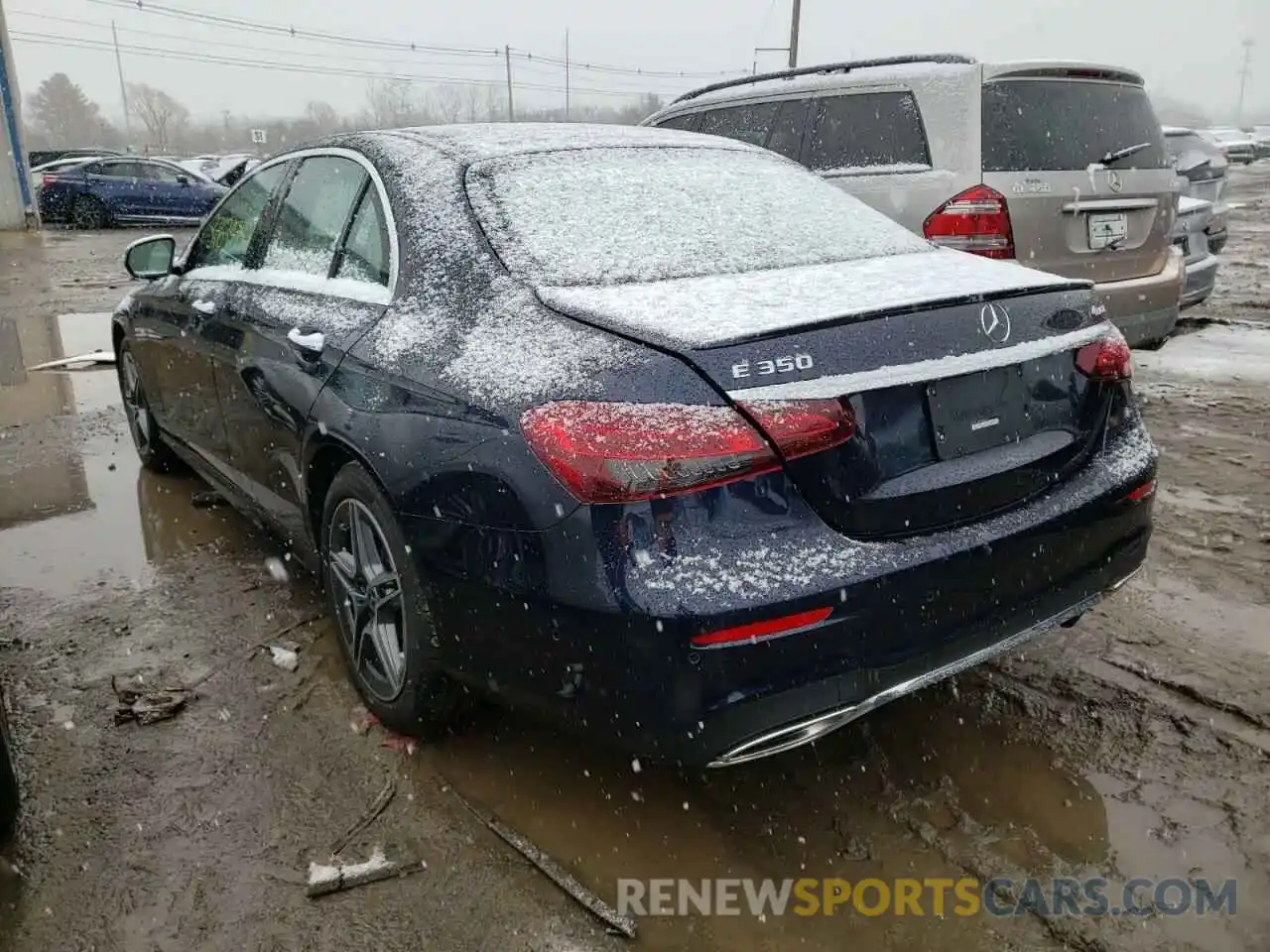 3 Photograph of a damaged car W1KZF8EB9NB008761 MERCEDES-BENZ E-CLASS 2022