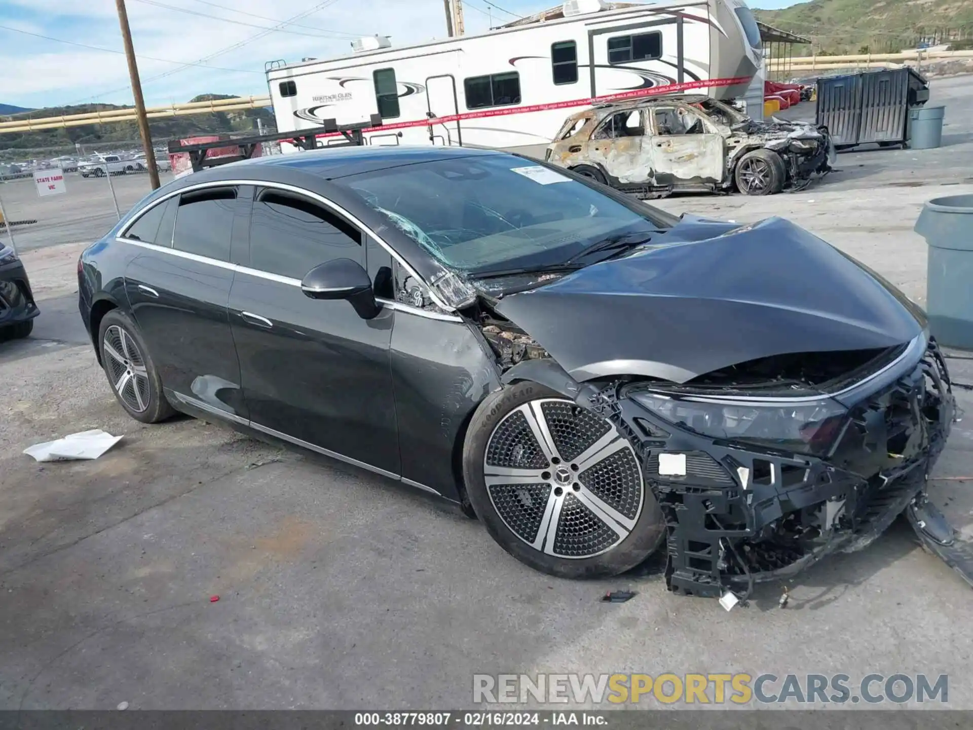 1 Photograph of a damaged car W1KCG2DBXPA028270 MERCEDES-BENZ EQS 450+ 2023