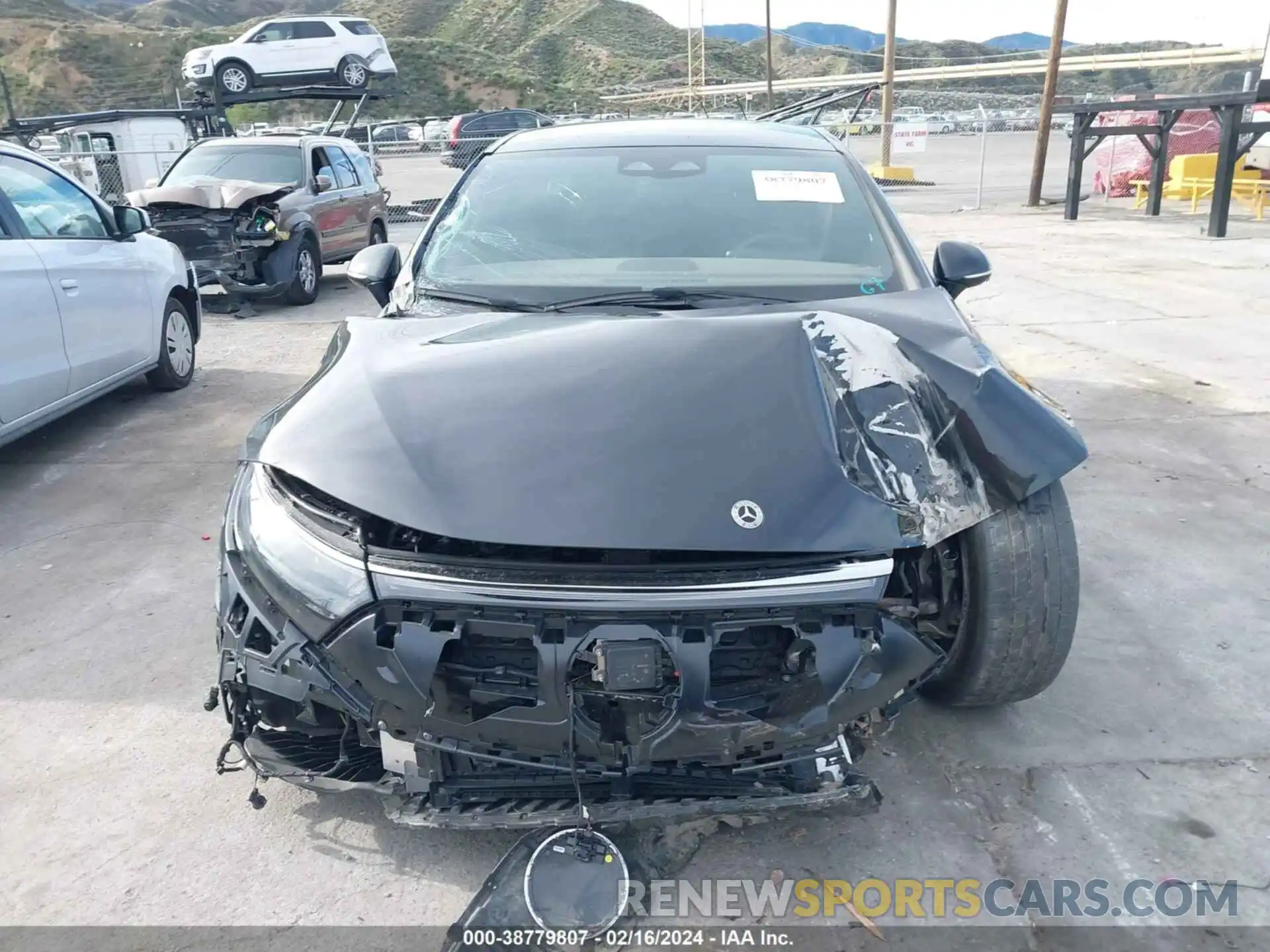 13 Photograph of a damaged car W1KCG2DBXPA028270 MERCEDES-BENZ EQS 450+ 2023