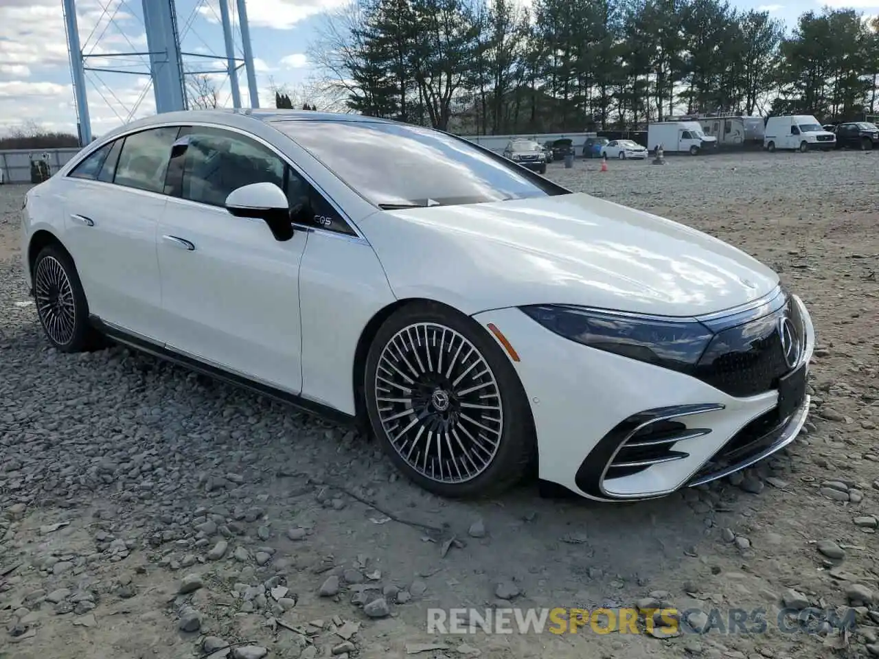 4 Photograph of a damaged car W1KCG4EB7NA011921 MERCEDES-BENZ EQS SEDAN 2022