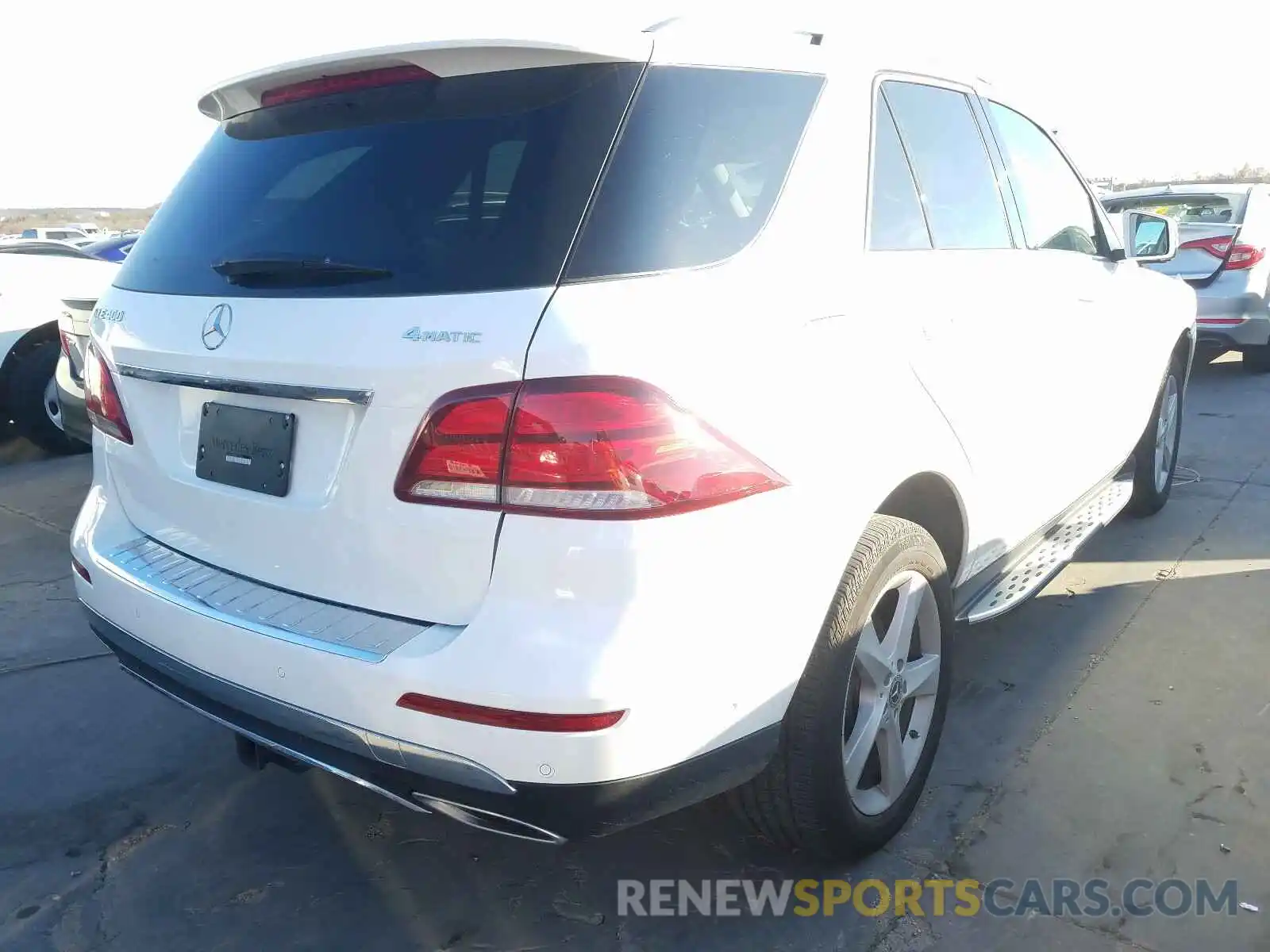 4 Photograph of a damaged car 4JGDA5GB9KB210375 MERCEDES-BENZ G CLASS 2019