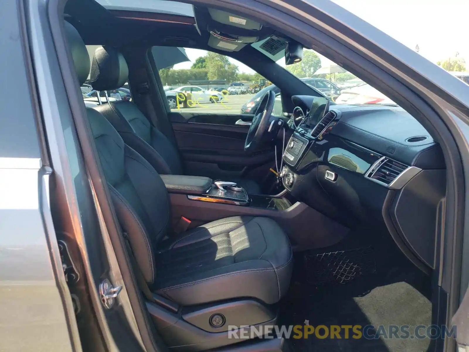 5 Photograph of a damaged car 4JGDF6EE6KB229390 MERCEDES-BENZ G CLASS 2019