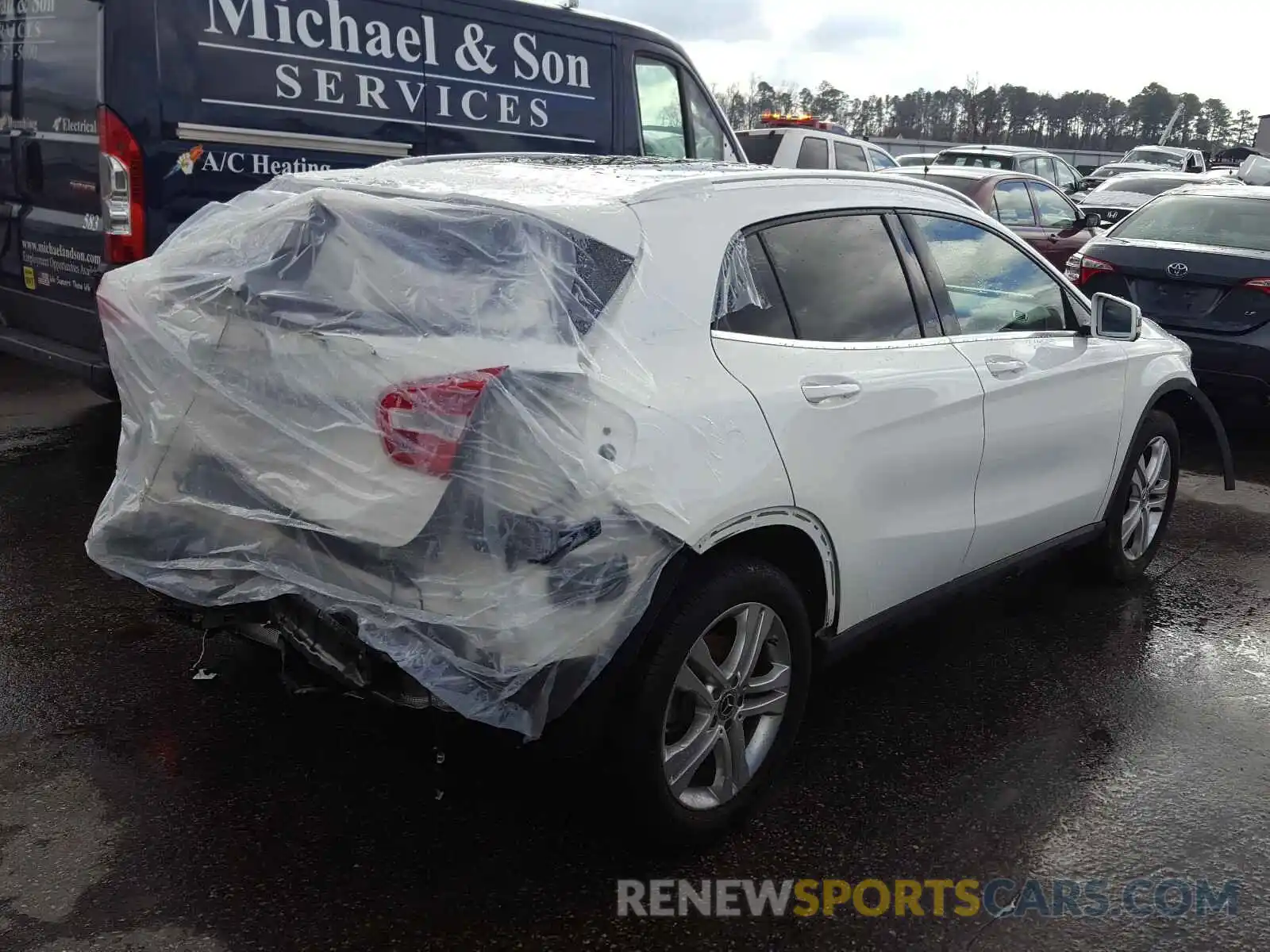 4 Photograph of a damaged car WDCTG4EB0KU013413 MERCEDES-BENZ G CLASS 2019