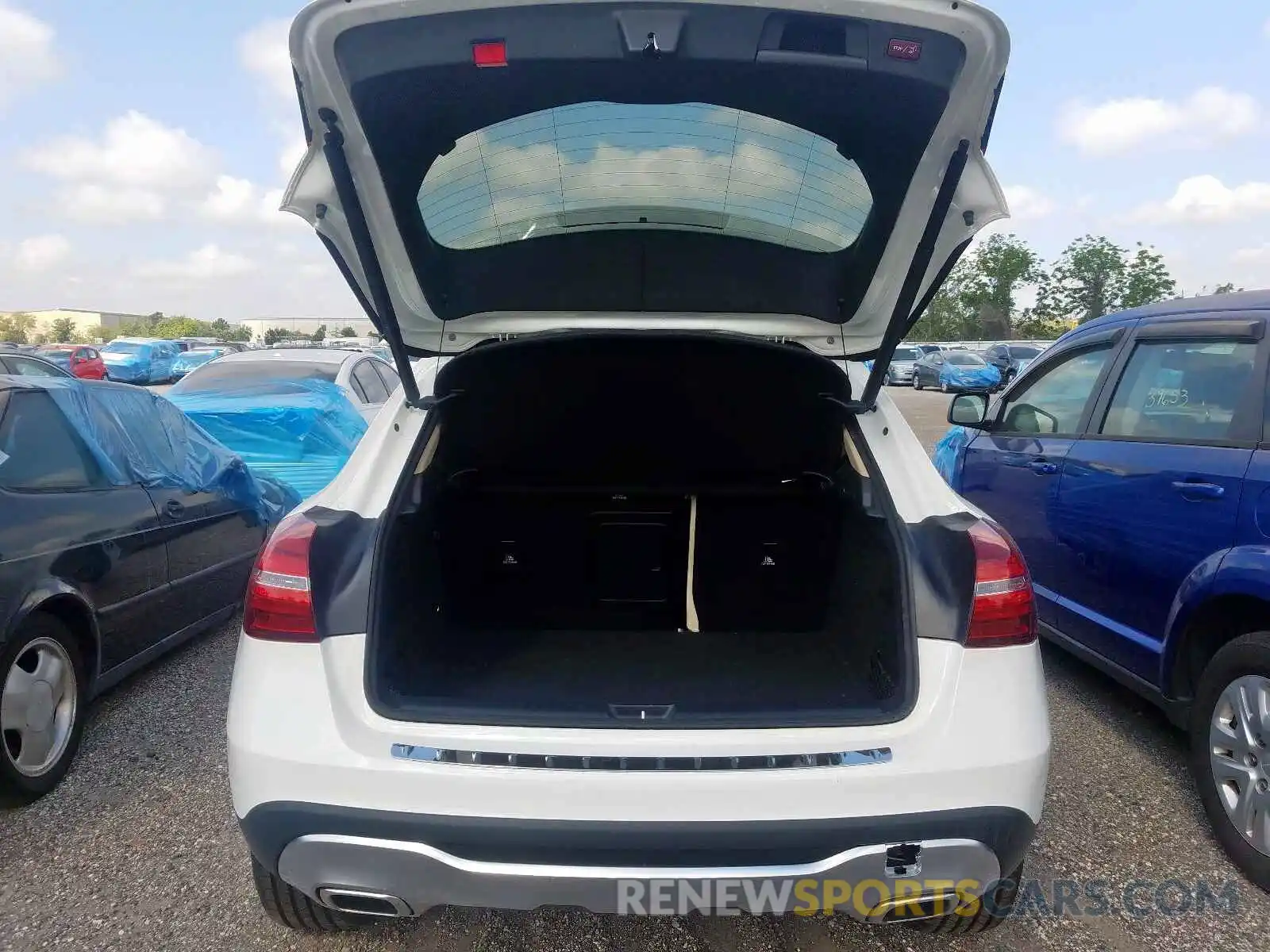 9 Photograph of a damaged car WDCTG4EB9KJ552128 MERCEDES-BENZ G CLASS 2019