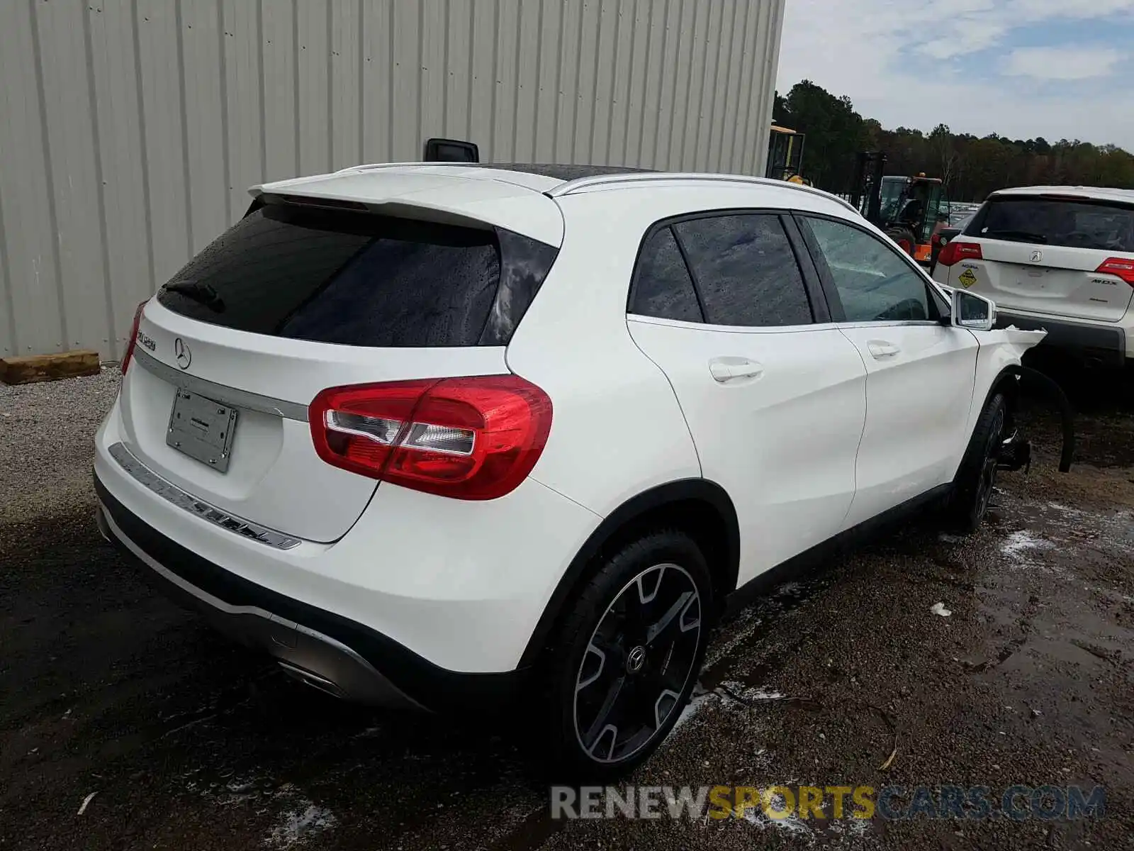 4 Photograph of a damaged car WDCTG4EB9KJ586196 MERCEDES-BENZ G CLASS 2019