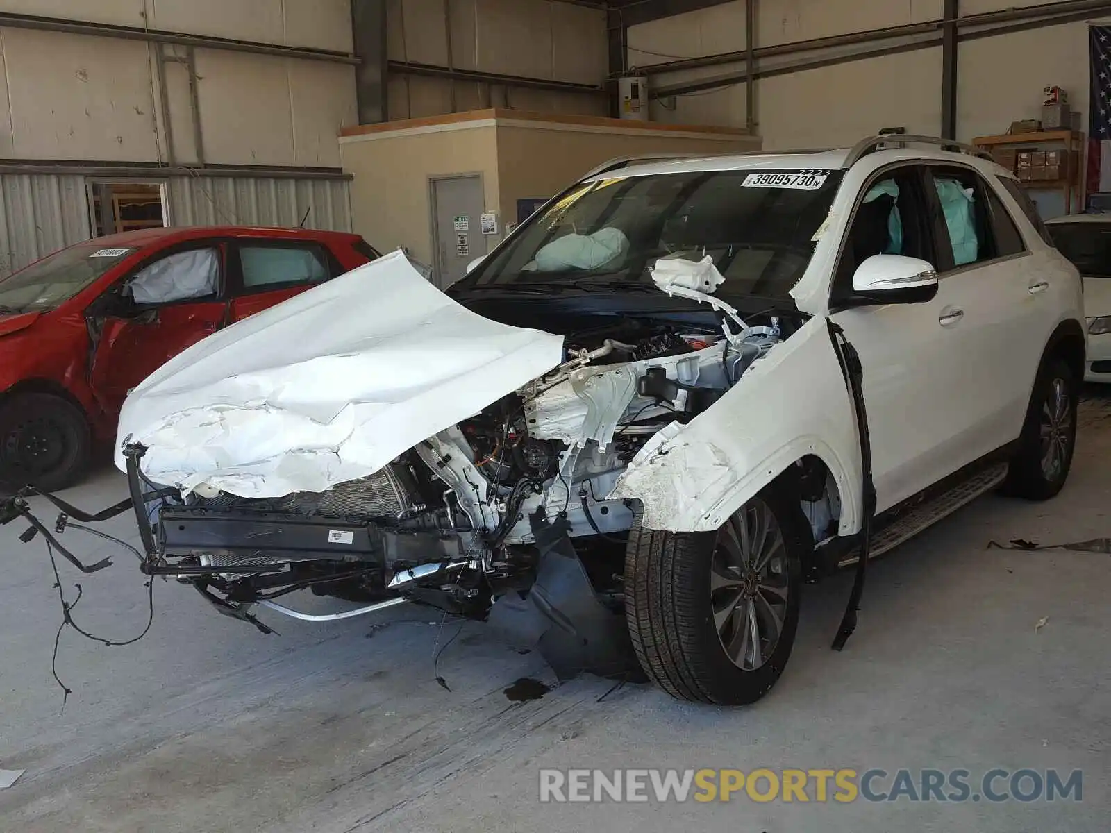 2 Photograph of a damaged car 4JGFB4JB3LA185411 MERCEDES-BENZ G CLASS 2020