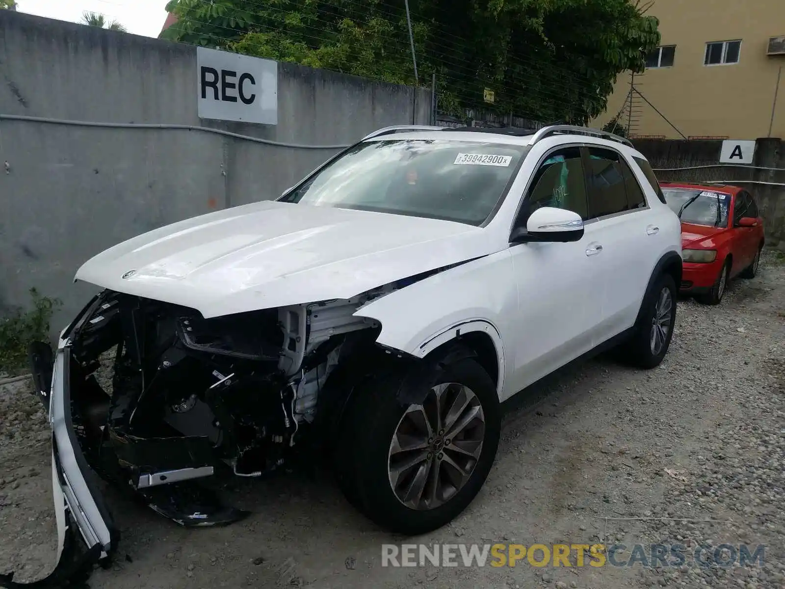 2 Photograph of a damaged car 4JGFB4JE5LA202042 MERCEDES-BENZ G CLASS 2020