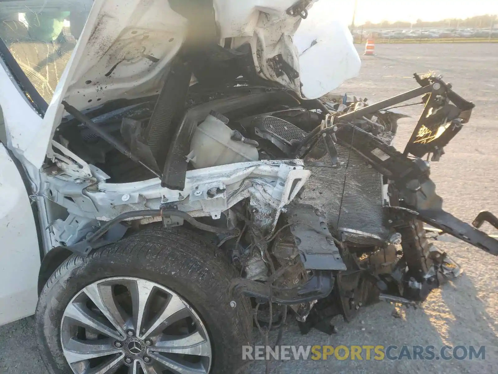 9 Photograph of a damaged car 4JGFB4KB1LA074659 MERCEDES-BENZ G CLASS 2020