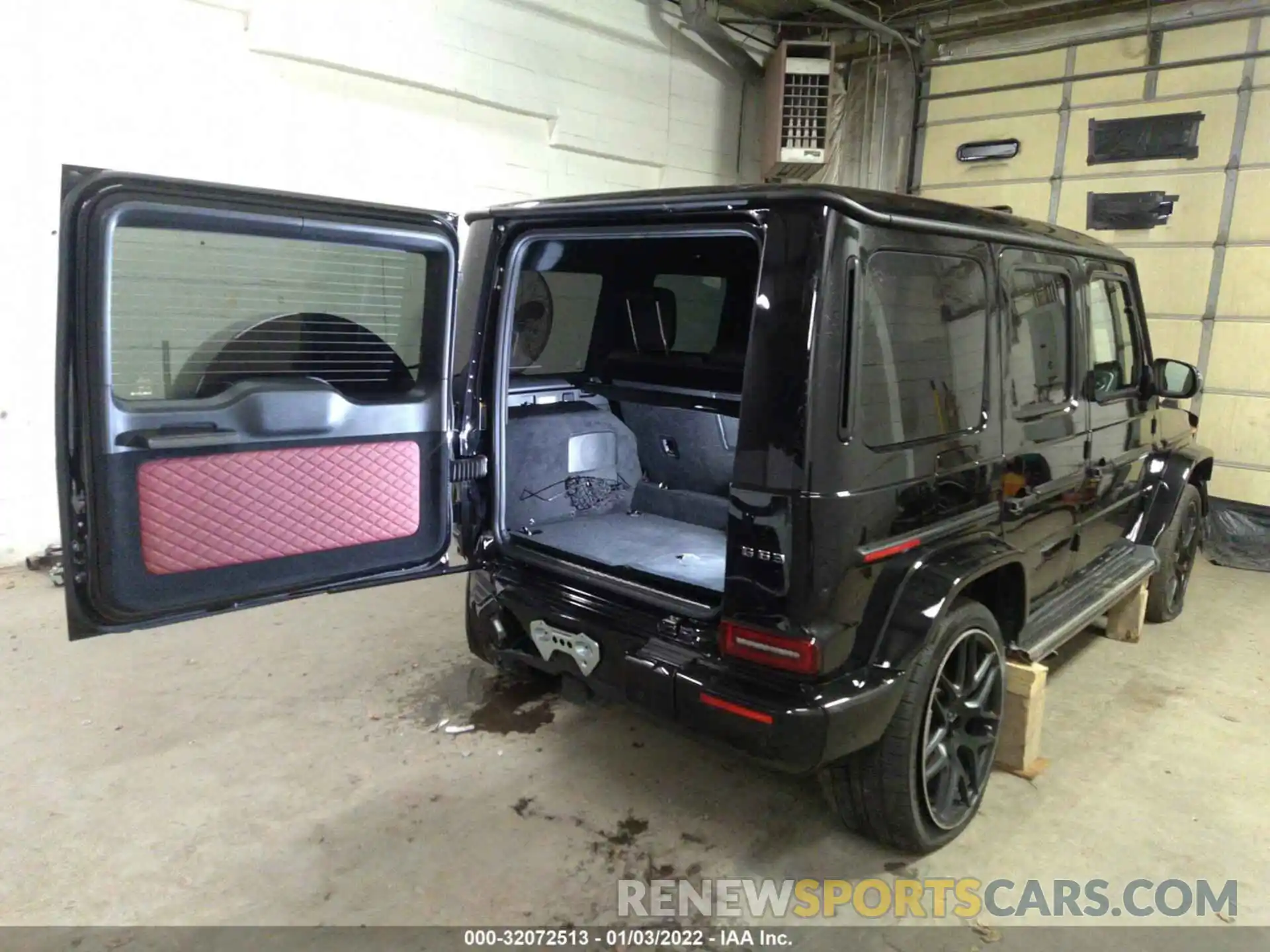 4 Photograph of a damaged car W1NYC7HJ8LX364137 MERCEDES-BENZ G-CLASS 2020