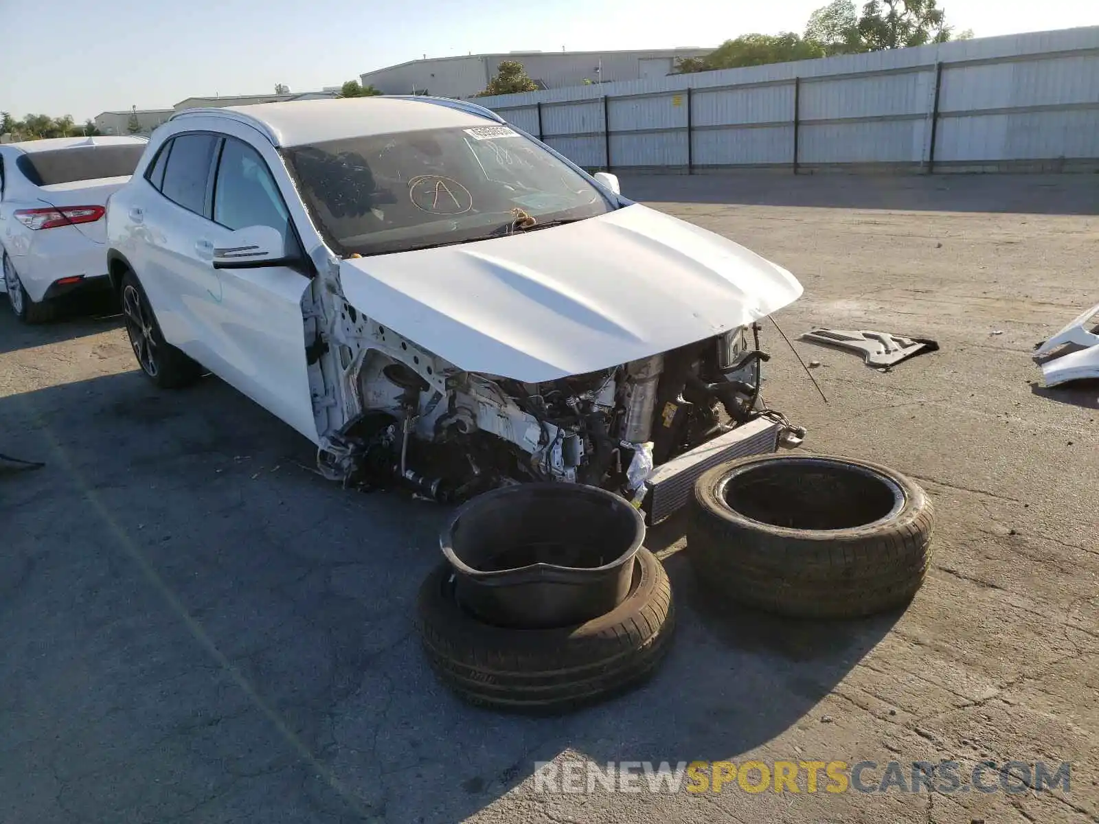 1 Фотография поврежденного автомобиля WDCTG4EB7LU025043 MERCEDES-BENZ G CLASS 2020