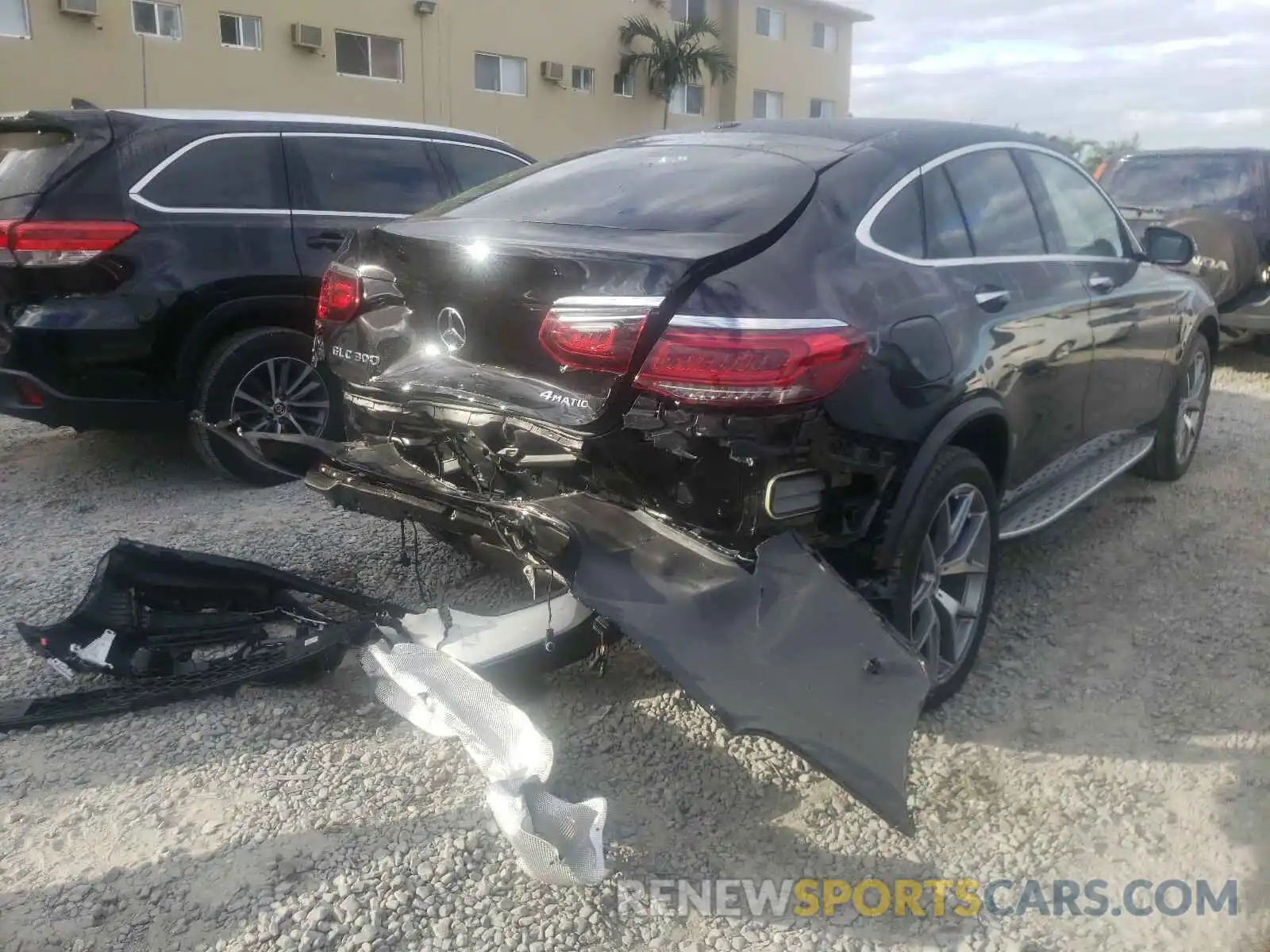 4 Photograph of a damaged car W1N0J8EB2MF891457 MERCEDES-BENZ G CLASS 2021