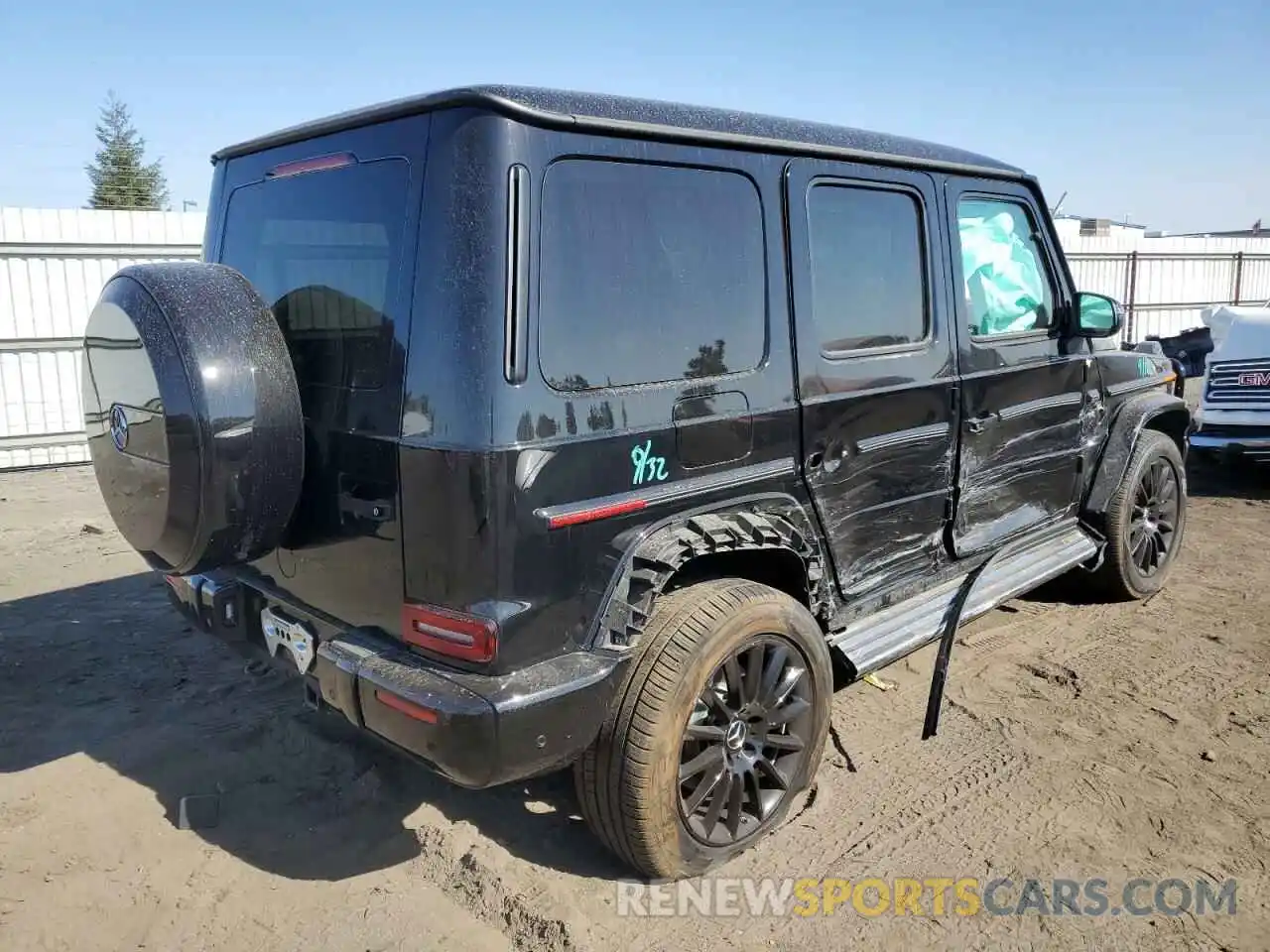 4 Photograph of a damaged car W1NYC6BJ1MX402442 MERCEDES-BENZ G-CLASS 2021