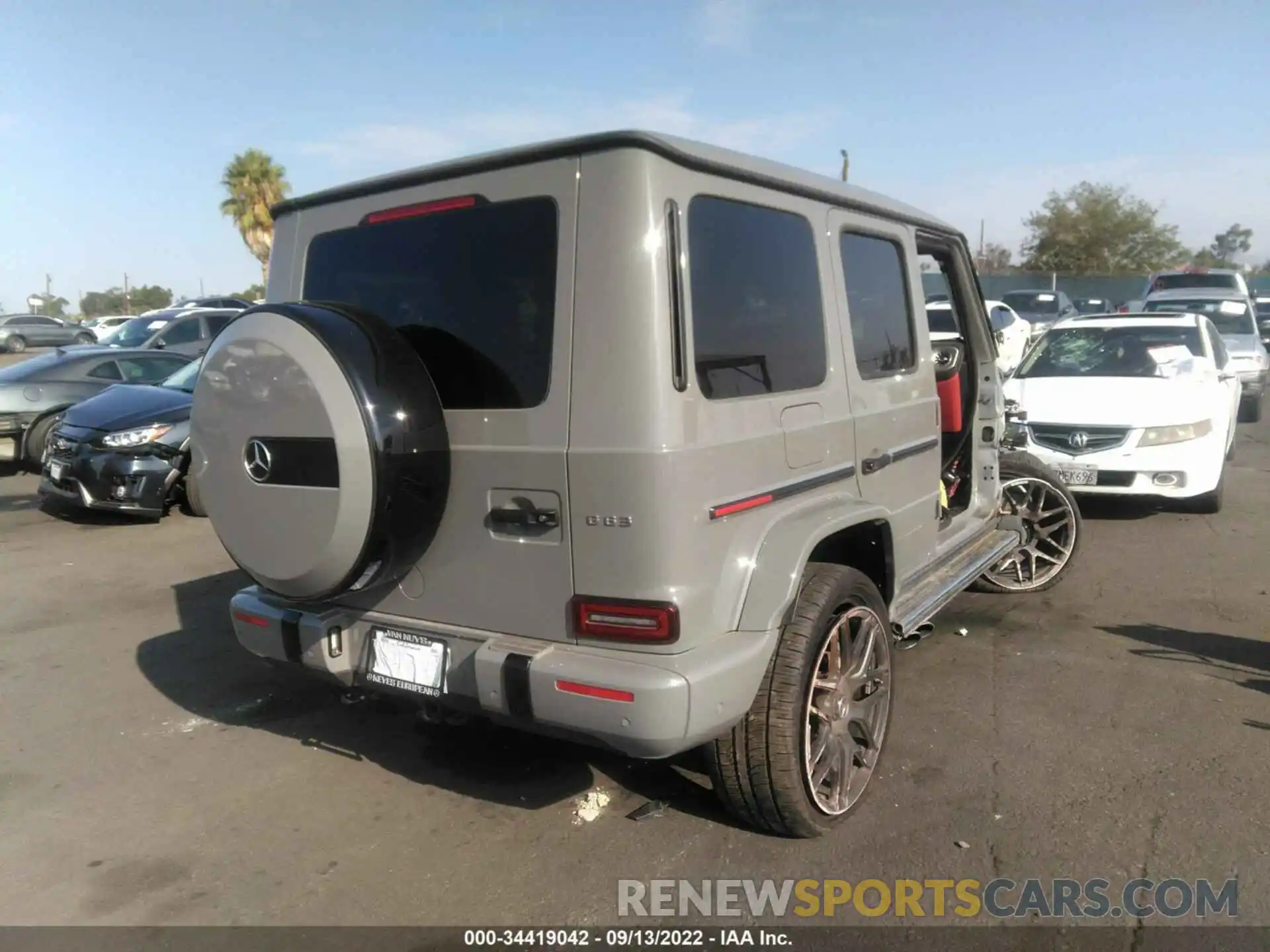 4 Photograph of a damaged car W1NYC7HJ6MX422781 MERCEDES-BENZ G-CLASS 2021