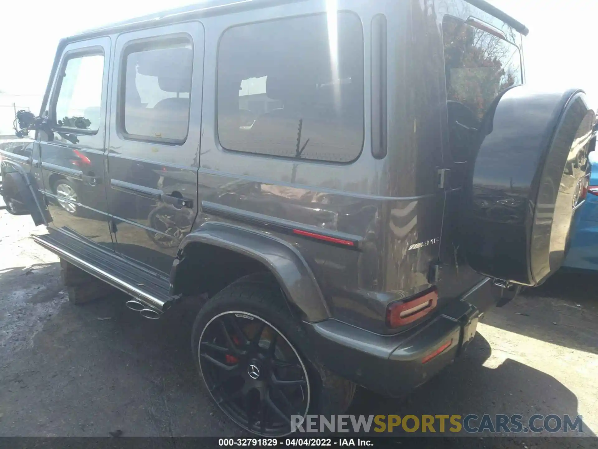 3 Photograph of a damaged car W1NYC7HJXMX384245 MERCEDES-BENZ G-CLASS 2021