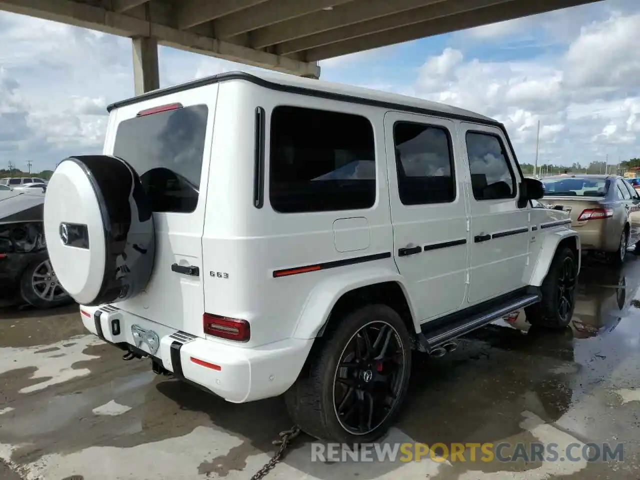 4 Photograph of a damaged car W1NYC7HJ5NX437905 MERCEDES-BENZ G-CLASS 2022