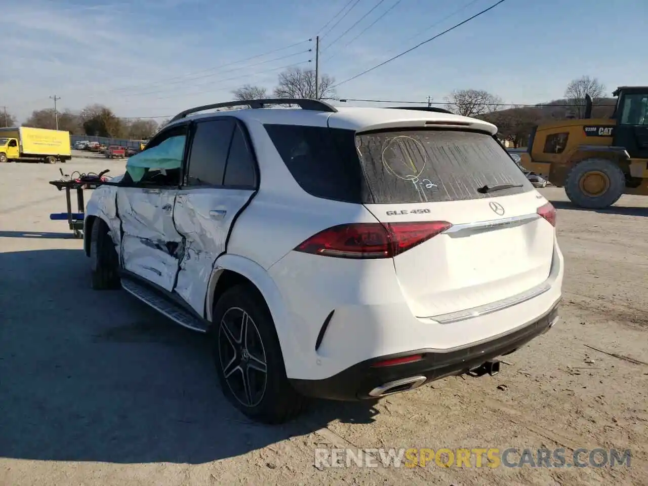 3 Photograph of a damaged car 4JGFB5KB3NA652589 MERCEDES-BENZ GL-CLASS 2022