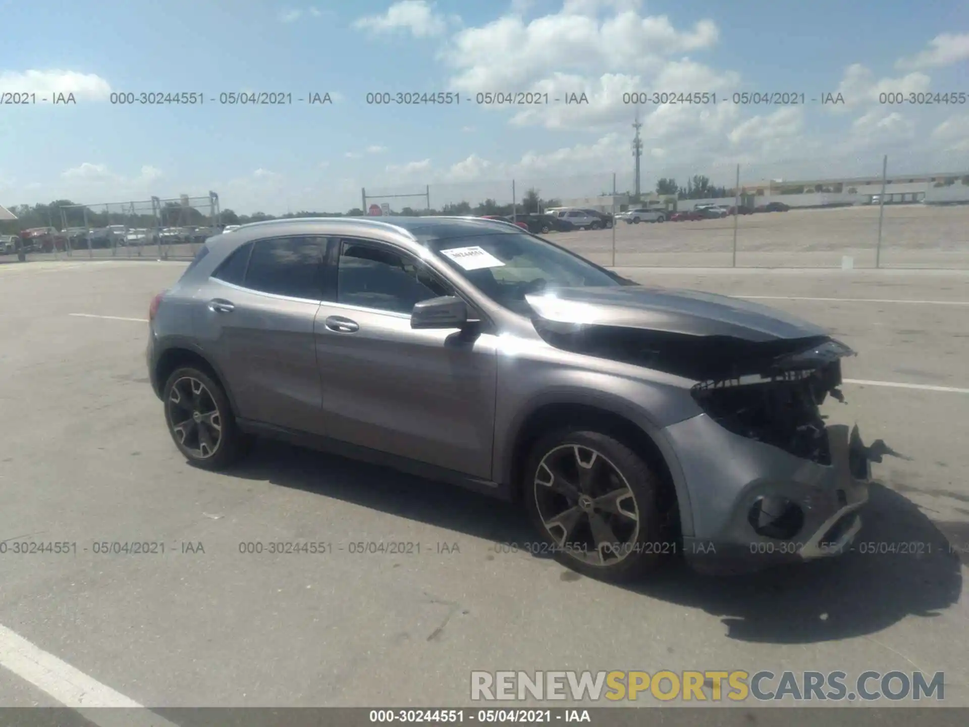 1 Photograph of a damaged car WDCTG4EB0KJ605993 MERCEDES-BENZ GLA 2019